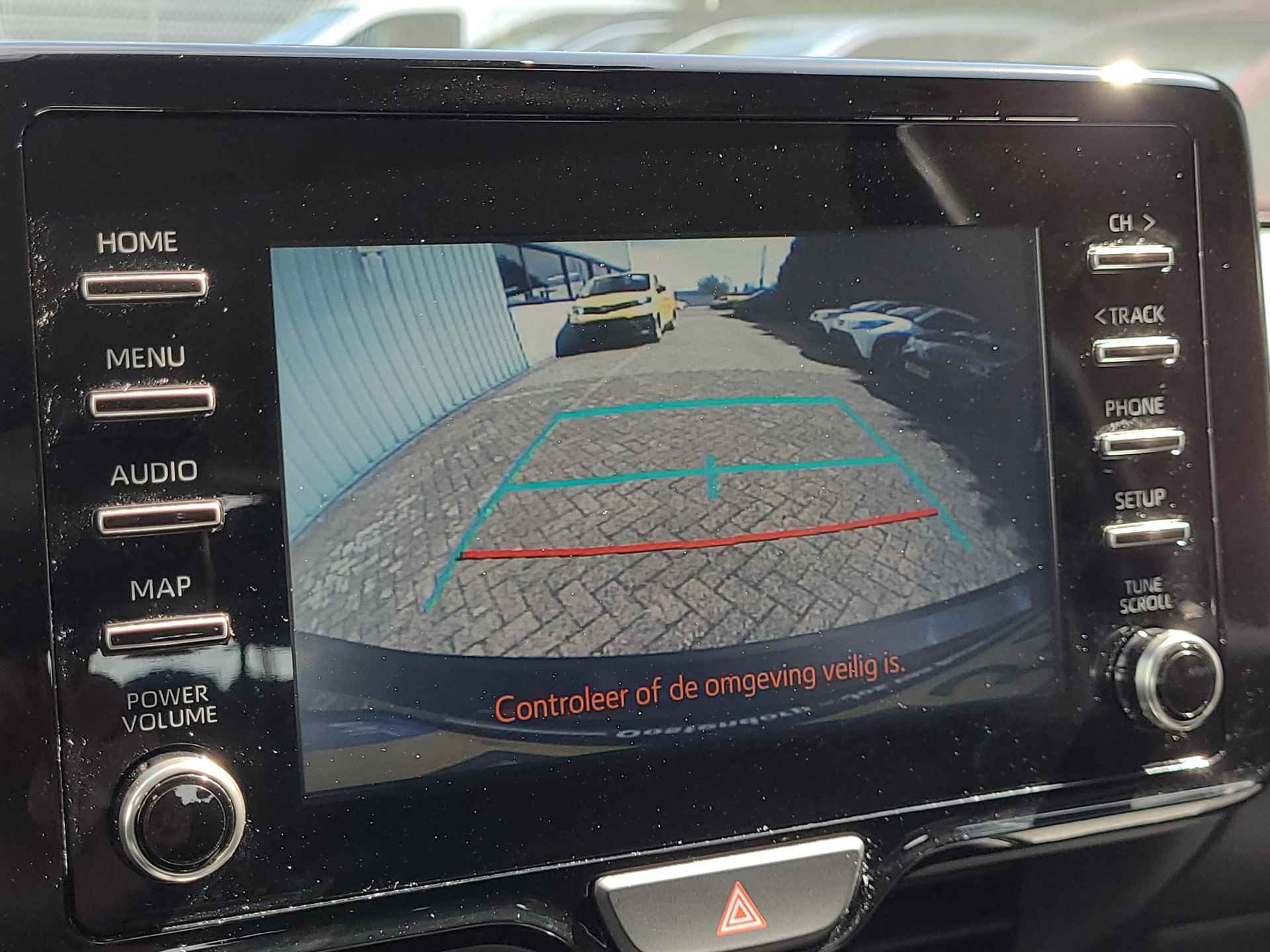 Toyota Yaris 1.5 Hybrid Dynamic Automaat | Navigatie | Apple CarPlay / Android Auto | Rijklaarprijs incl. 36 maanden garantie | - 26/32