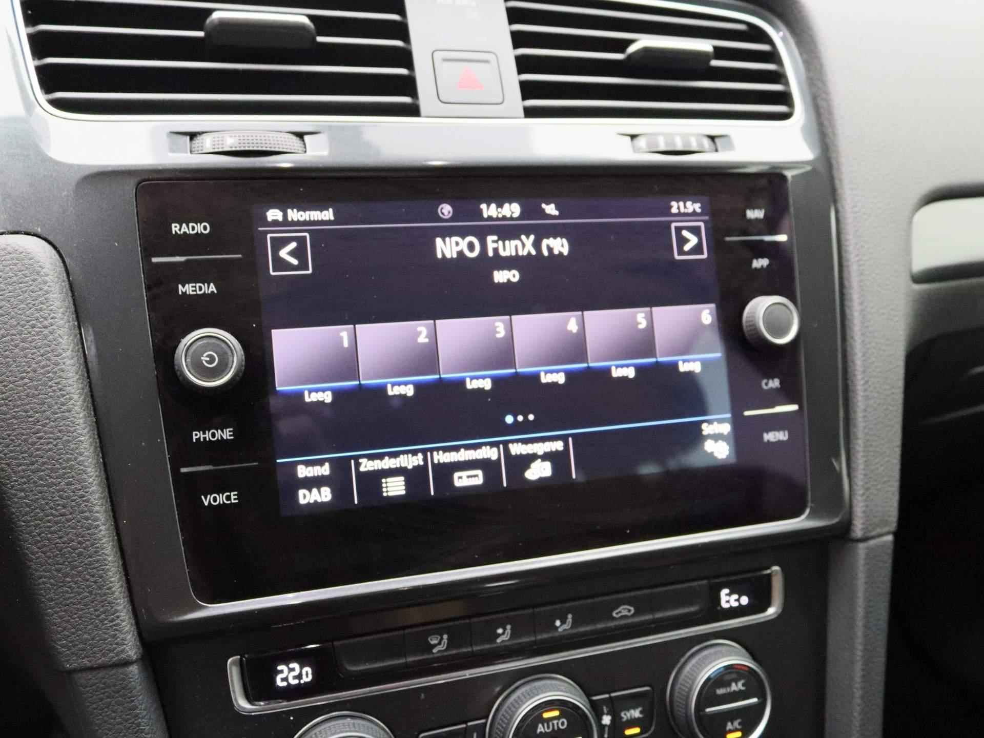 Volkswagen e-Golf E-DITION | Climate Control | Navigatie | LMV | Parkeersensoren | LED | Carplay | - 25/34