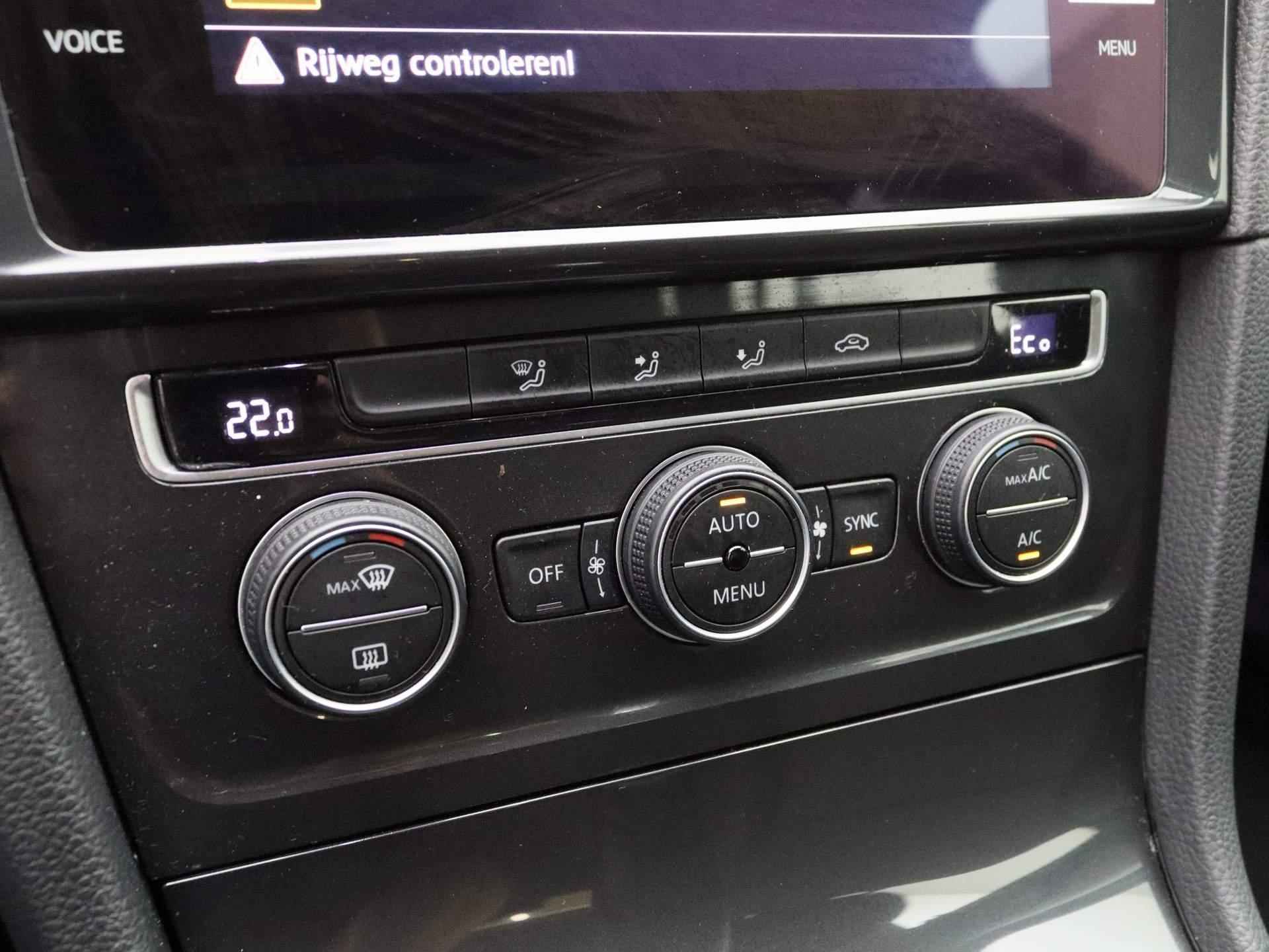 Volkswagen e-Golf E-DITION | Climate Control | Navigatie | LMV | Parkeersensoren | LED | Carplay | - 28/34