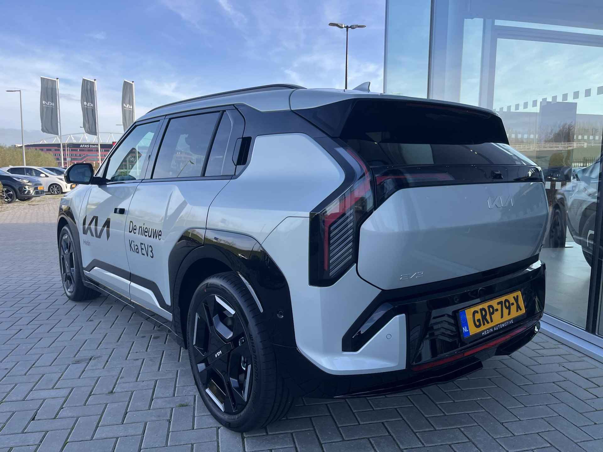 Kia EV3 GT-PlusLine 81.4 kWh | Beschikbaarheid op aanvraag | Panoramadak | 360° Camera | Smart Key | Stoelventilatie | Stoel & stuurverwarming | Achterbankverwarming | Elk. achterklep - 6/37