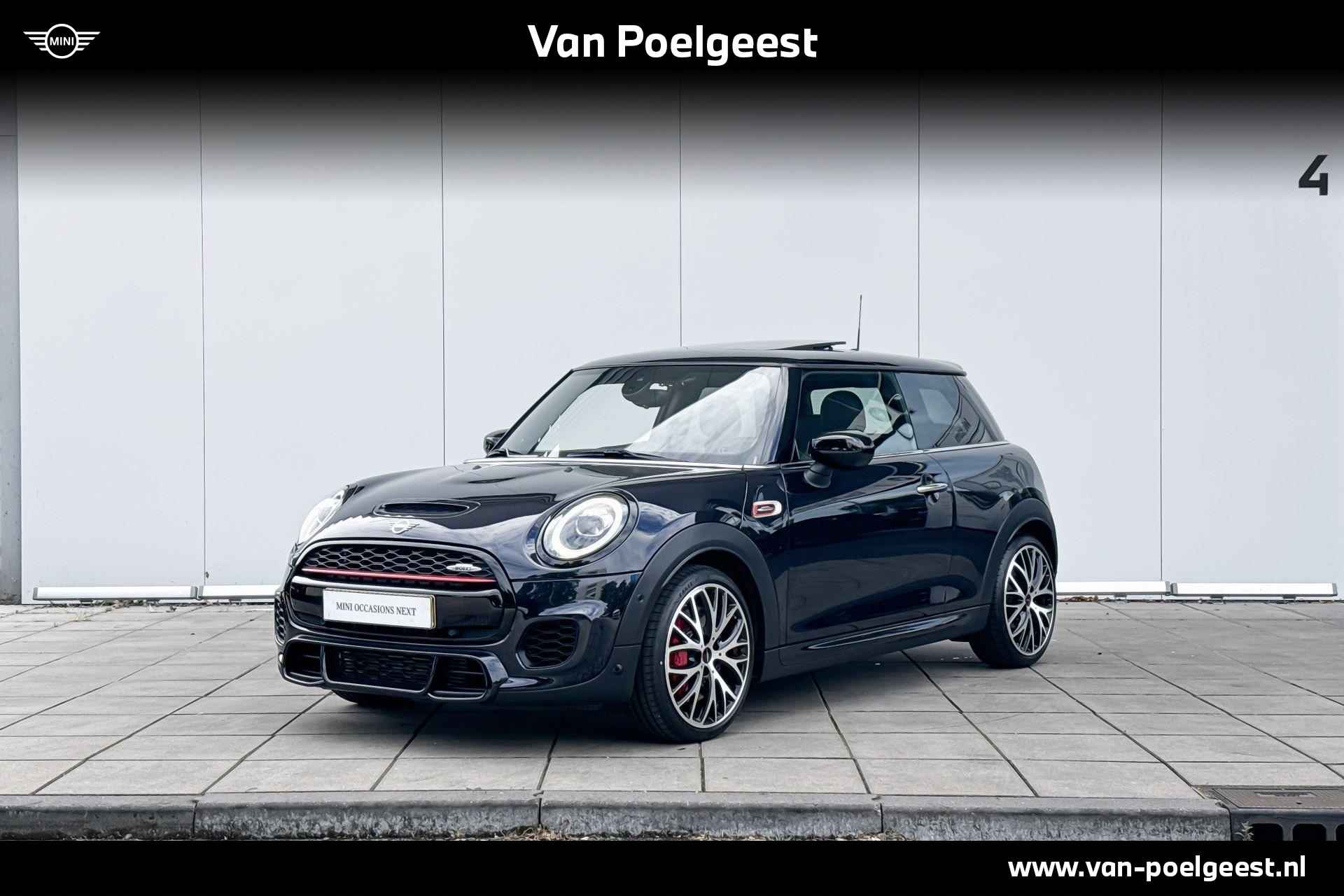 MINI 3-deurs 2.0 John Cooper Works Chili Serious Business / 18 inch / Comfort Acces / Achteruitrij Camera/ Piano Black Exterieur / Glazen Schuifdak / Getinte ramen Achter / Sportstoel / Adaptive Cruise Control / Harman Kardon / Head Up Display - 1/22