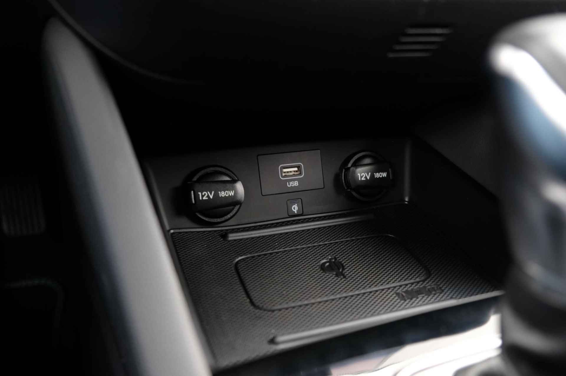 Hyundai IONIQ 1.6 GDi Comfort - Plus | Adaptieve Cruise Control | PDC | Camera | Navigatie | Stoel/Stuur Verwarming | Apple Carplay | LED-Verlichting | - 29/33