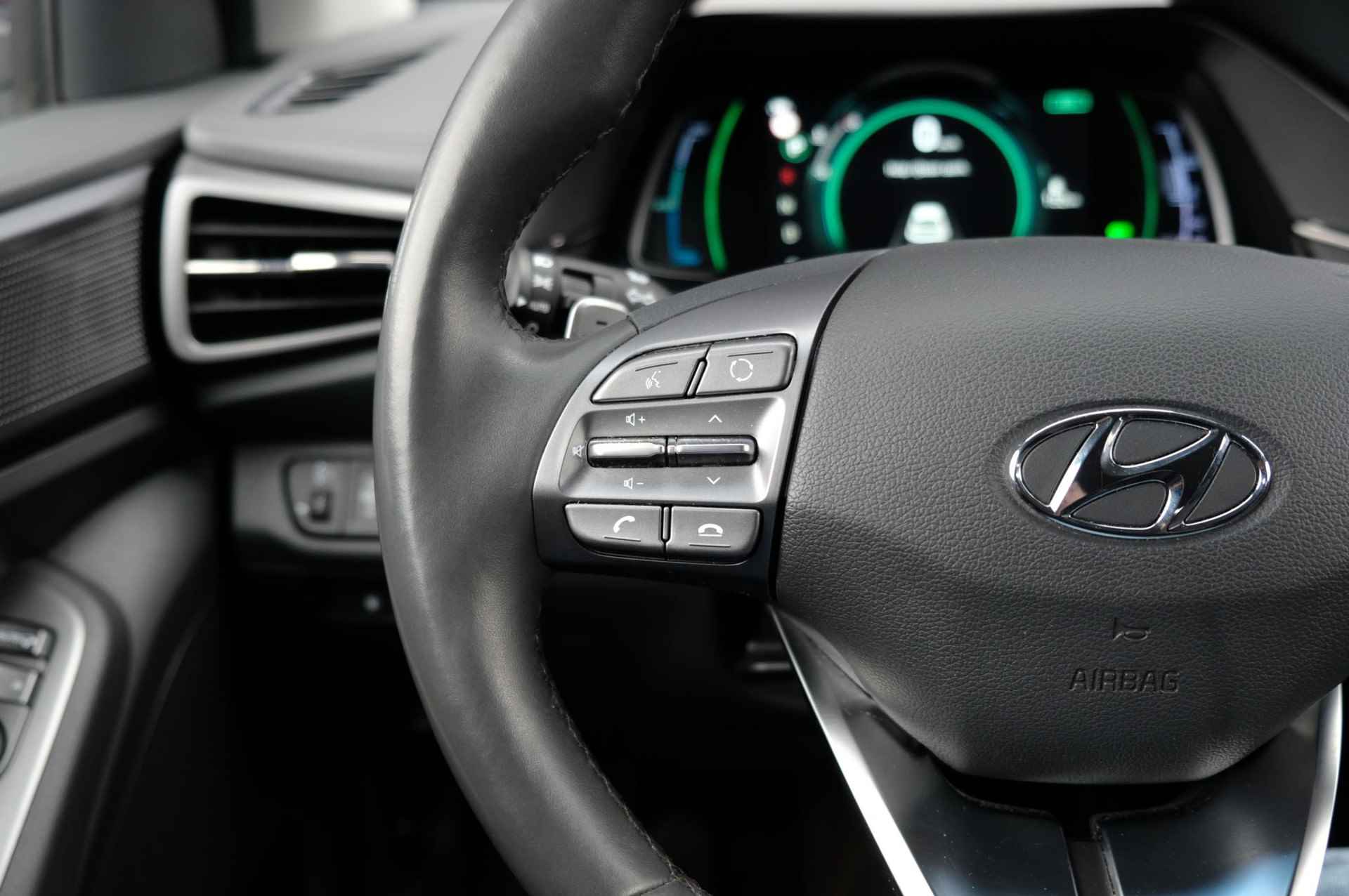 Hyundai IONIQ 1.6 GDi Comfort - Plus | Adaptieve Cruise Control | PDC | Camera | Navigatie | Stoel/Stuur Verwarming | Apple Carplay | LED-Verlichting | - 20/33