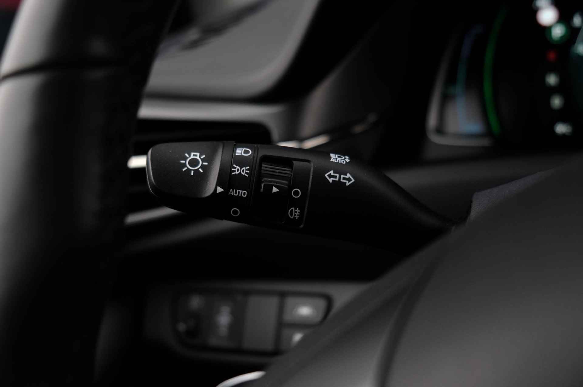 Hyundai IONIQ 1.6 GDi Comfort - Plus | Adaptieve Cruise Control | PDC | Camera | Navigatie | Stoel/Stuur Verwarming | Apple Carplay | LED-Verlichting | - 26/33