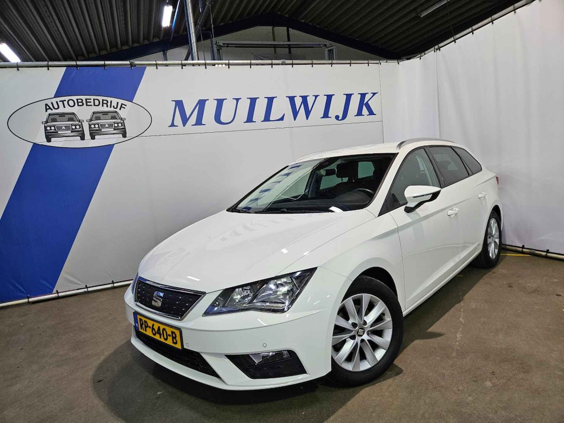 SEAT Leon ST 1.0 EcoTSI Style Business Intense / Navi / NL Auto - 2/49