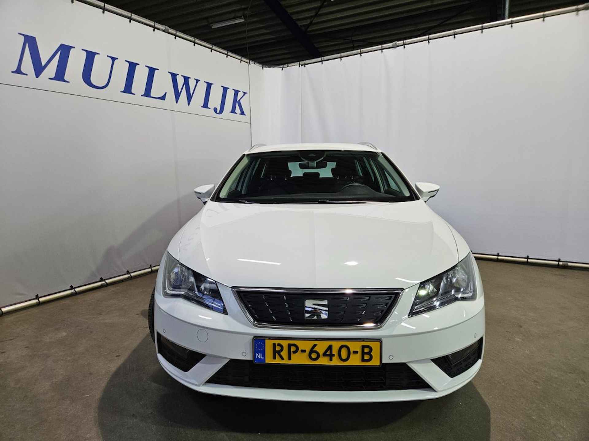 SEAT Leon ST 1.0 EcoTSI Style Business Intense / Navi / NL Auto - 6/49