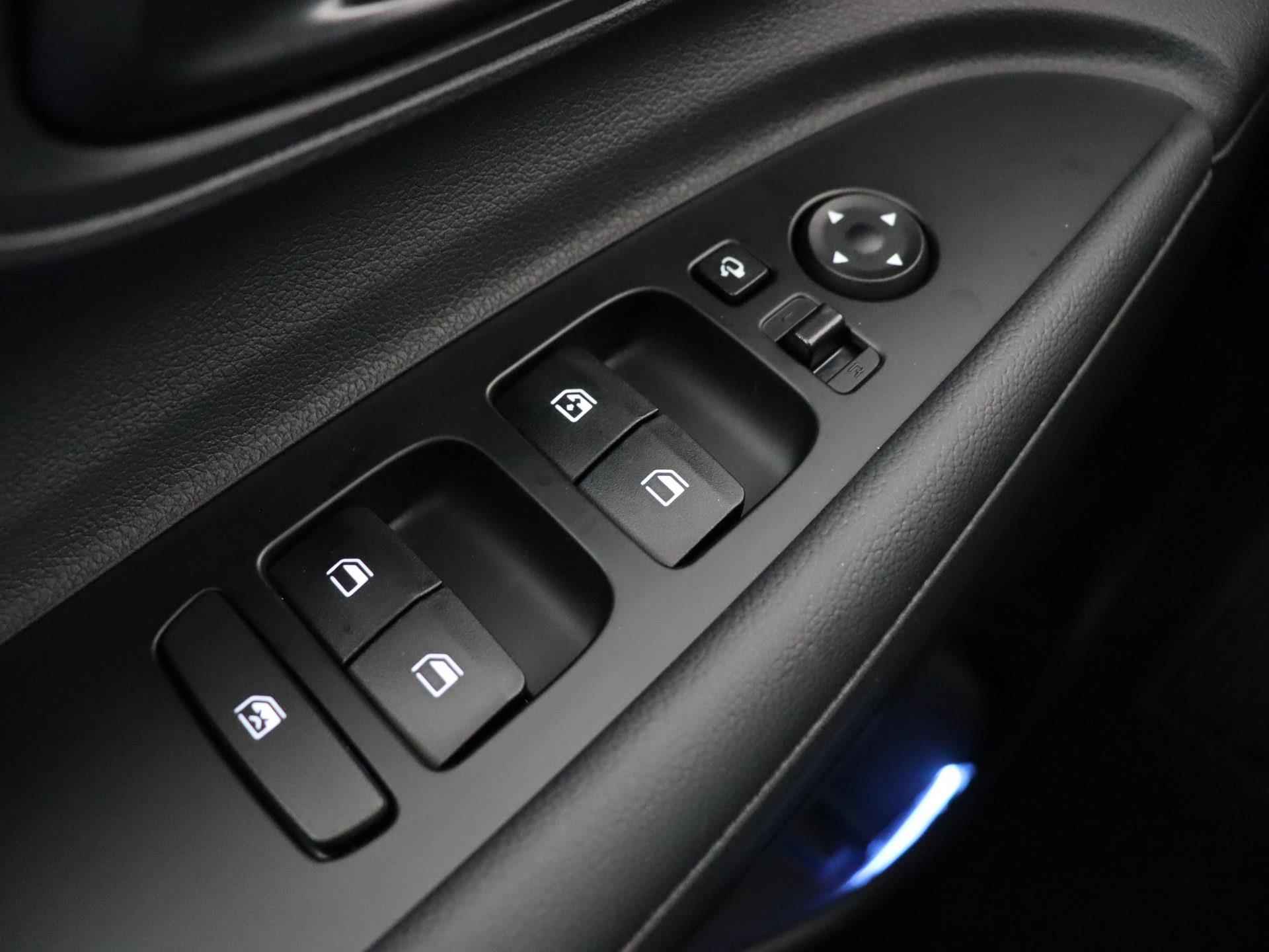 Hyundai i20 1.0 T-GDI Comfort Smart | Incl. €2000,- Voorraadactie! | Nieuwste model! | Navigatie | Apple Carplay | Camera | Lm-wielen | Parkeersensoren | - 12/28