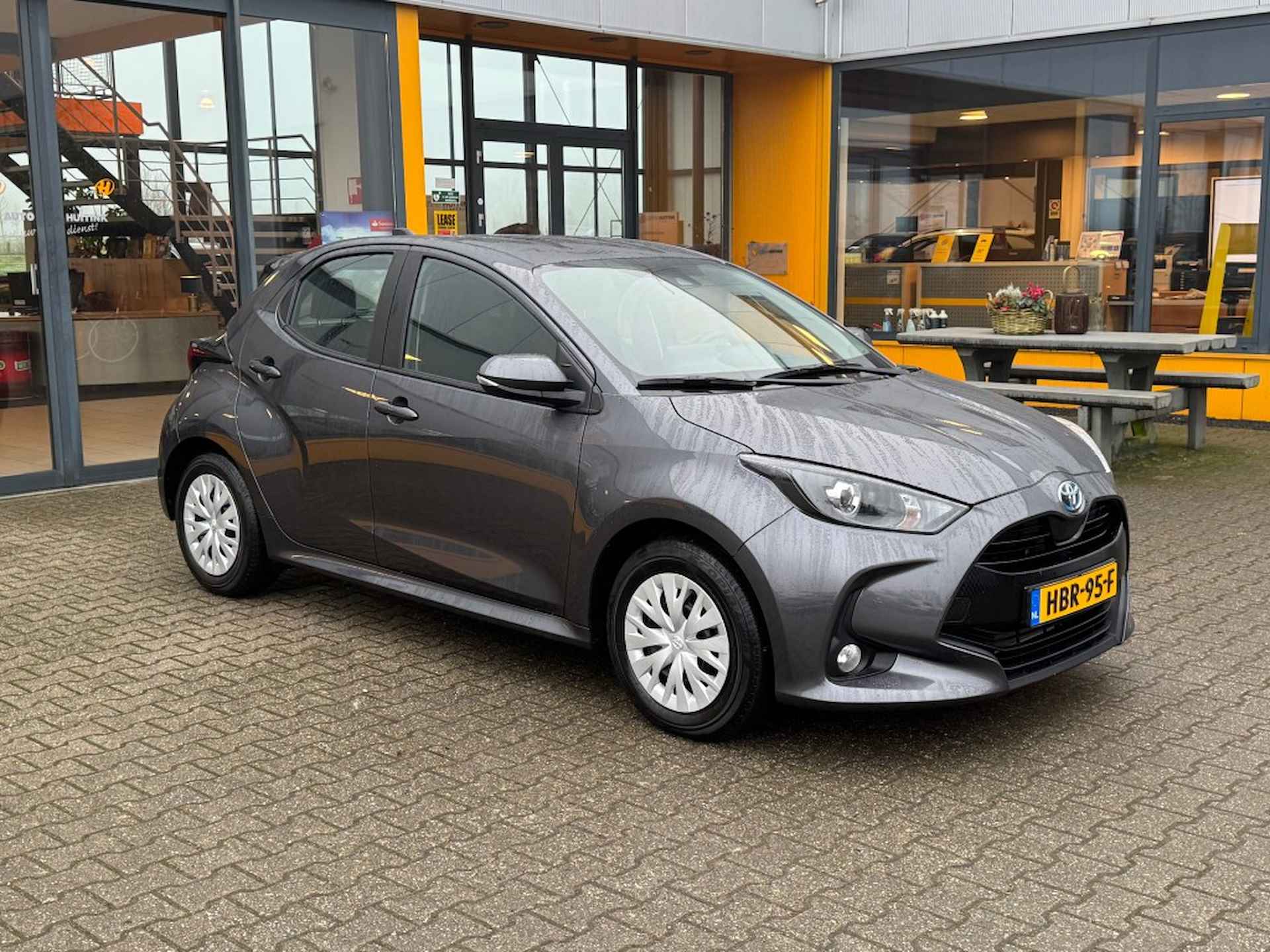 TOYOTA Yaris 1.5 Hybrid Active Navi/Apple/Android - camera - 4/19