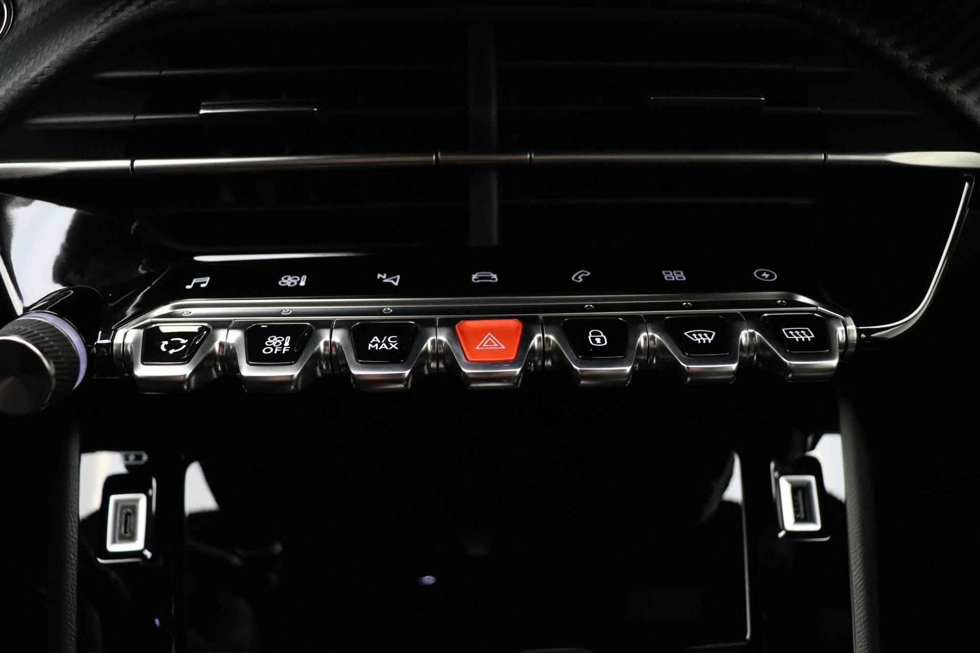 Peugeot e-2008 EV GT 50 kWh | Cruise control | Climate control | Navigatie | Parkeersensoren | Achteruitrijcamera | - 22/35