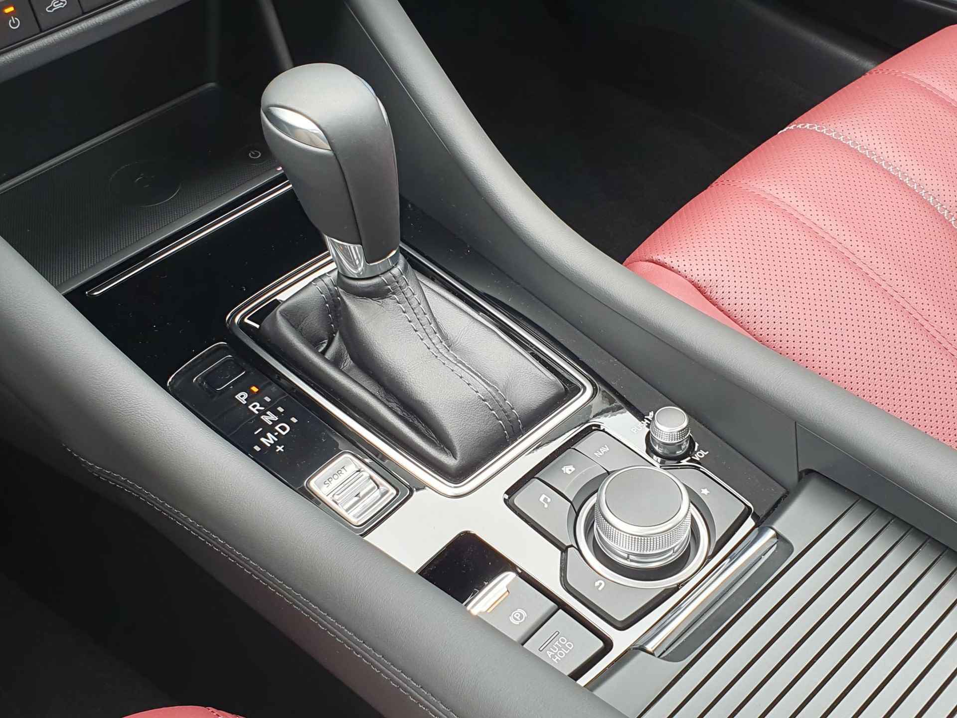 Mazda 6 Sportbreak 2.5 SkyActiv-G 194 Homura | Leder | Stoel ventilatie vóór | Navigatie | Camera | Bose Geluidssysteem | - 35/39
