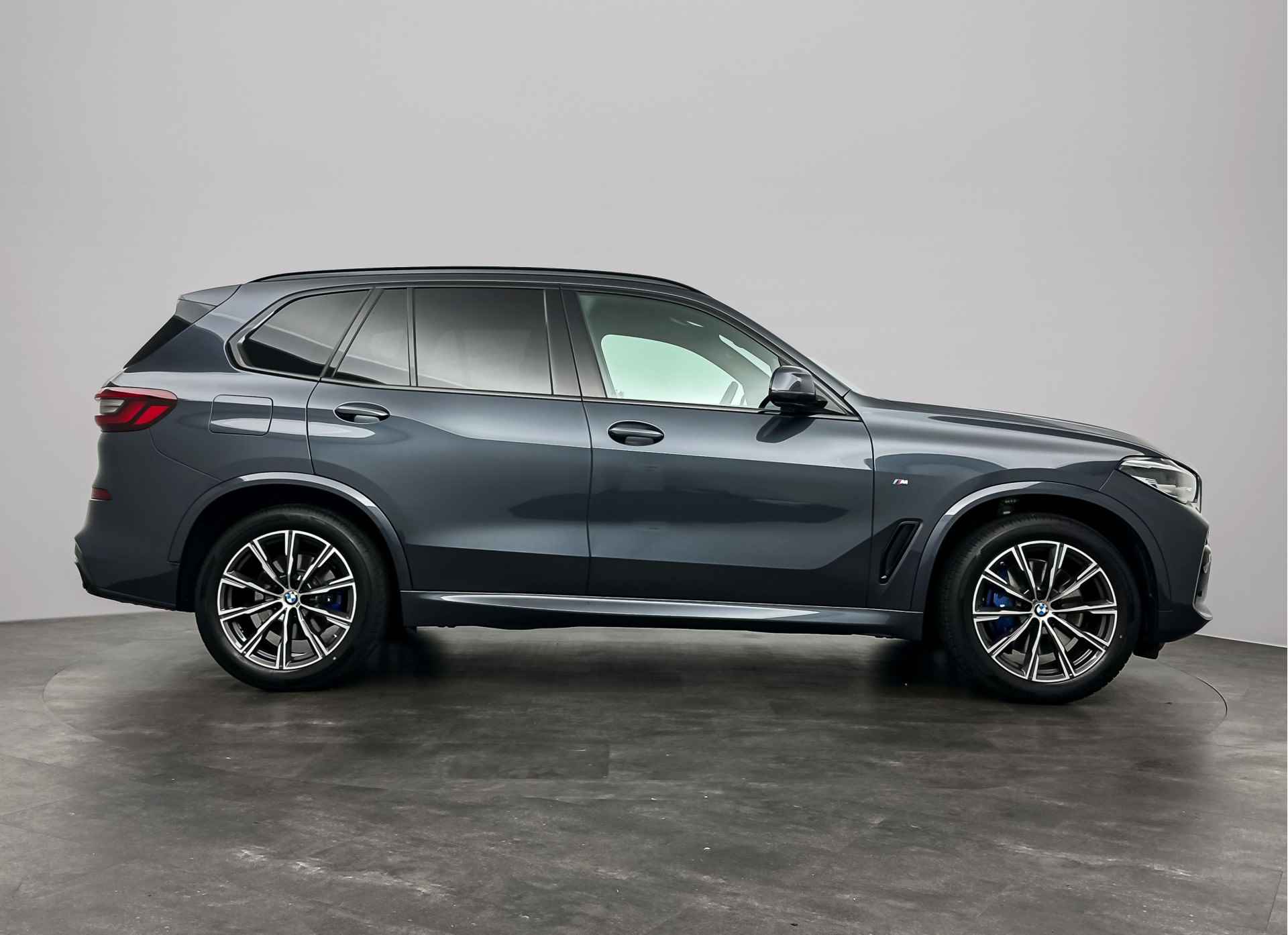 BMW X5 xDrive30d | M Adaptief onderstel | Comfort Access | Sportstoelen voor | BMW Live Cockpit Professional | 	High-beam assistant | Adaptieve LED koplampen | - 7/29