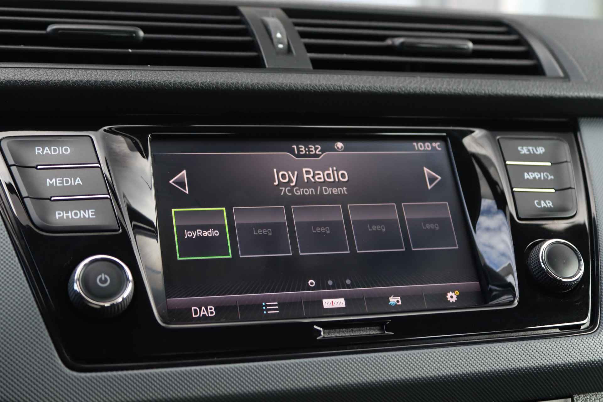 Škoda Fabia 1.0 TSI 75 pk Ambition | Airco | Bluetooth | PDC Achter | DAB | 16'' LM | Stoelverwarming | - 18/37