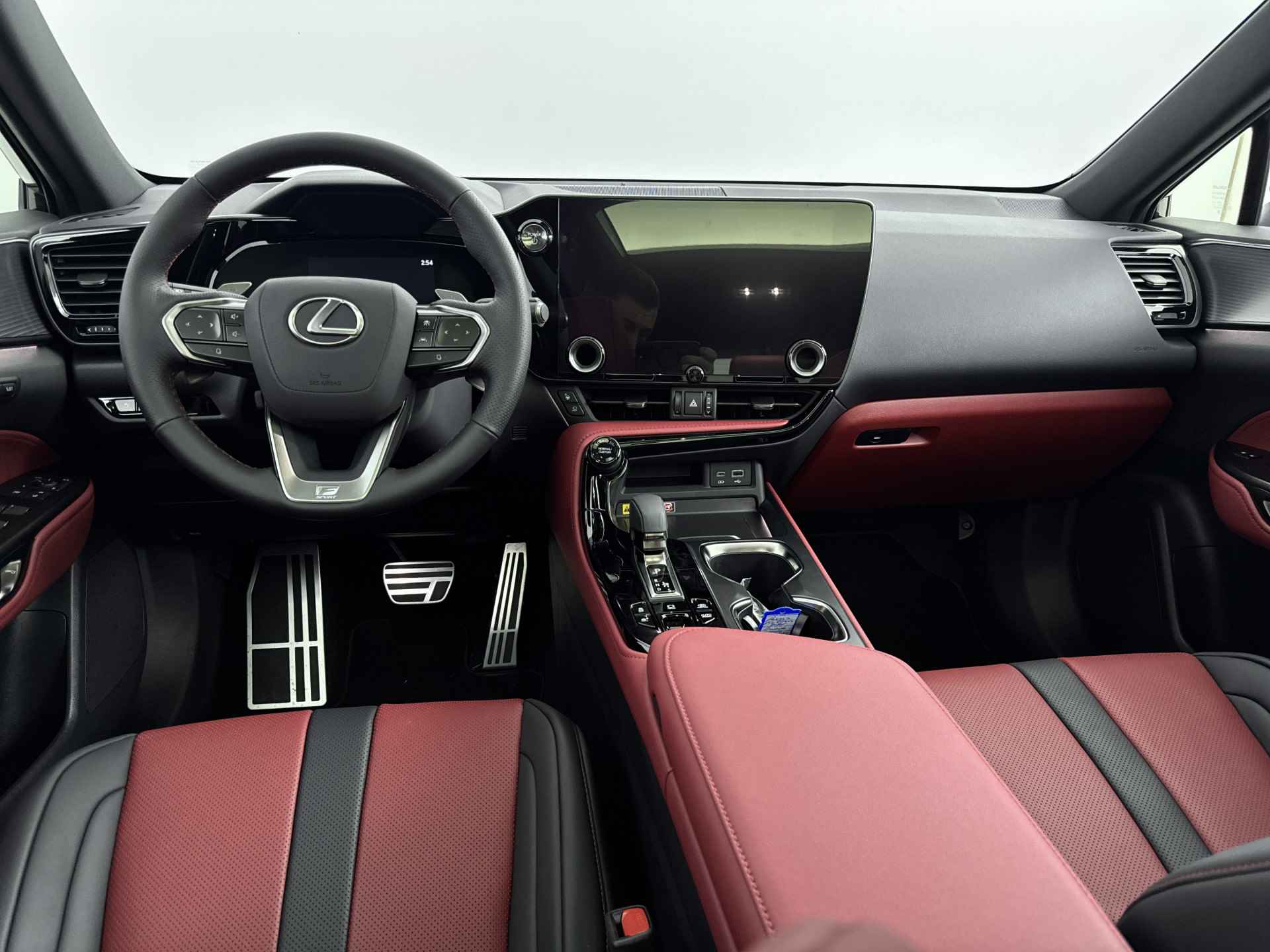 Lexus NX 450h+ AWD F-Sport Line | Lederen bekleding | Panoramadak | Explorer pack | verkocht ovb TLFS Jeroen - 6/41