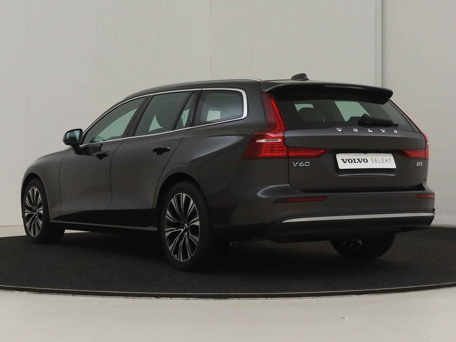 Volvo V60 B3 Plus Bright | Harman/Kardon | Adaptive cruise | 360° Camera | Memory-Seats | Lighting-Pack | Standkachel | Trekhaak | BLIS - 5/16