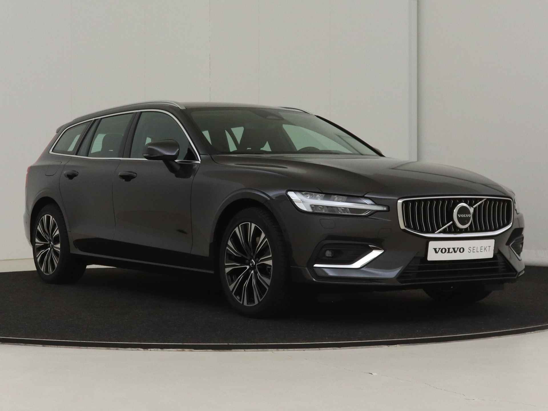 Volvo V60 B3 Plus Bright | Harman/Kardon | Adaptive cruise | 360° Camera | Memory-Seats | Lighting-Pack | Standkachel | Trekhaak | BLIS - 9/16