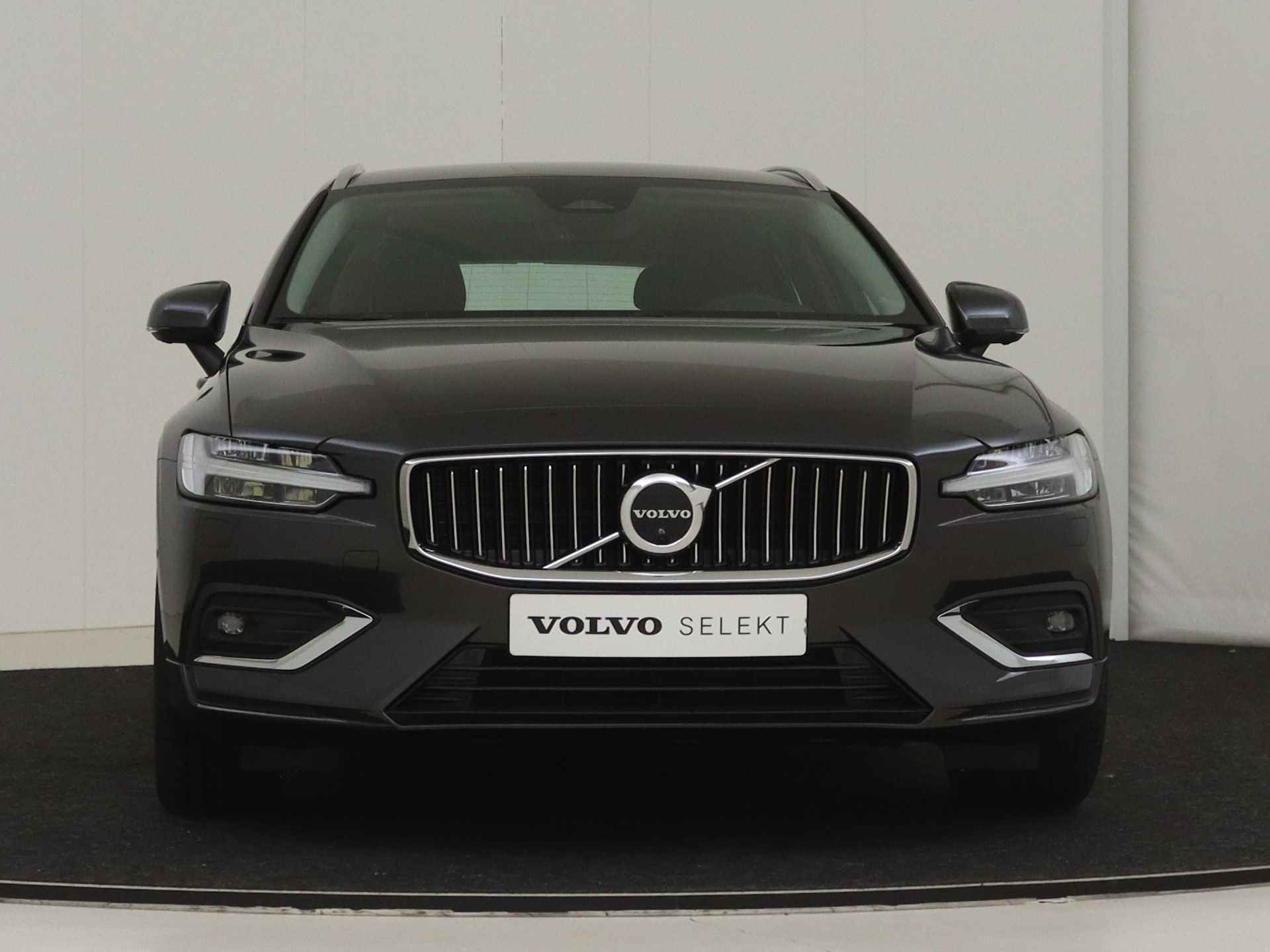 Volvo V60 B3 Plus Bright | Harman/Kardon | Adaptive cruise | 360° Camera | Memory-Seats | Lighting-Pack | Standkachel | Trekhaak | BLIS - 10/16