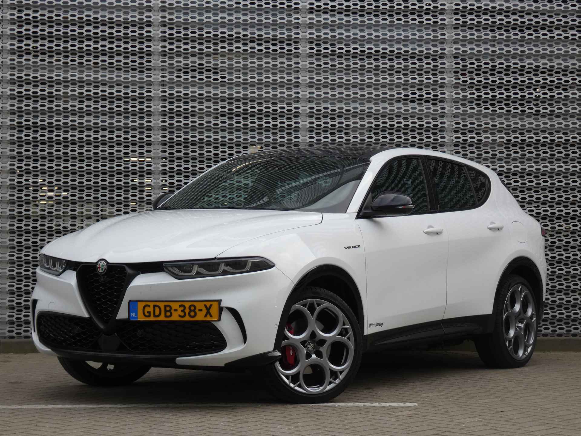 Alfa Romeo Tonale 1.3T 280PK Veloce PHEV | FULL OPTION | Schuifkantel/dak | Pack Technology | 20 INCH velgen | - 16/31