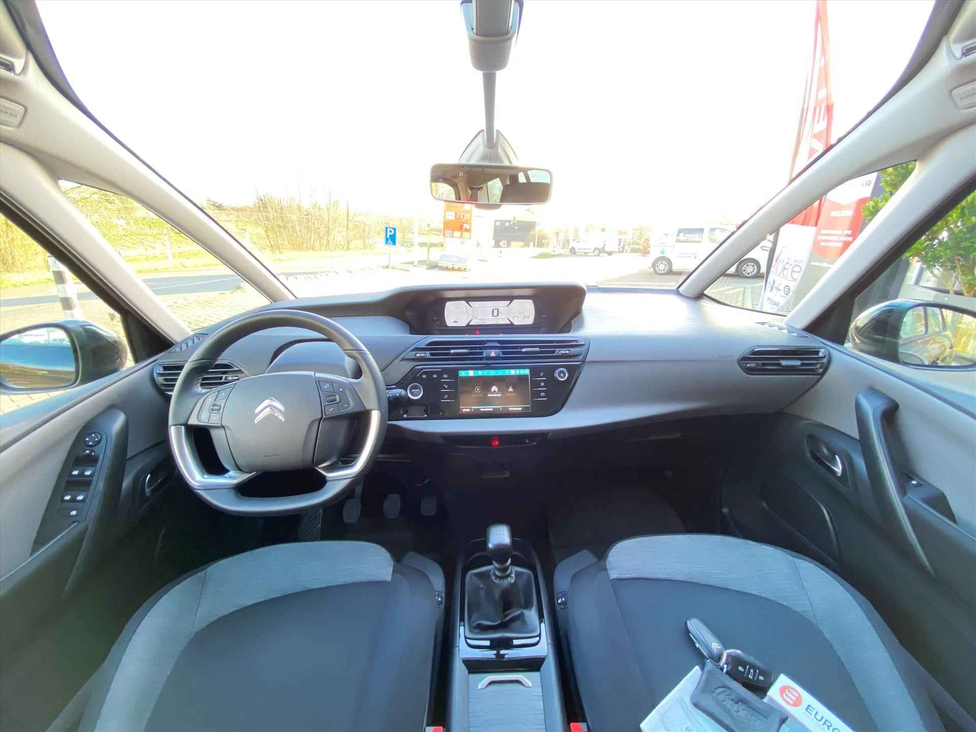 Citroen Grand C4 Picasso 1.2 Turbo 130pk Feel 7-zits | trekhaak, verwarmde voorstoelen, navigatie, parkeersensoren, 16 inch velgen, android, apple, climate- en cruise control - 9/55