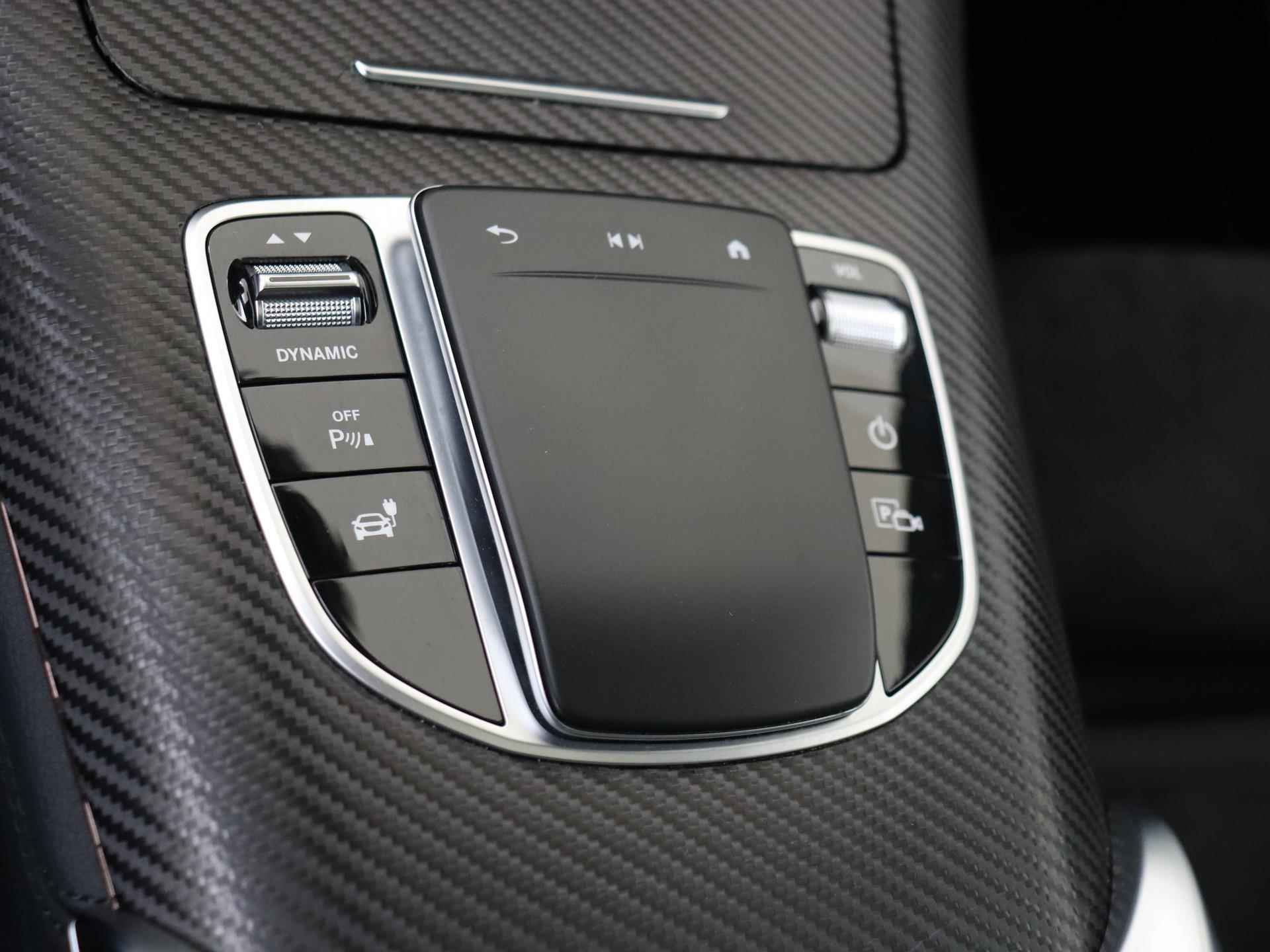 Mercedes-Benz EQC 400 4MATIC Premium Plus 80 kWh / AMG/ Schuifdak/ Rijassistentiepakket/ Stoelverwarming v+a - 23/36
