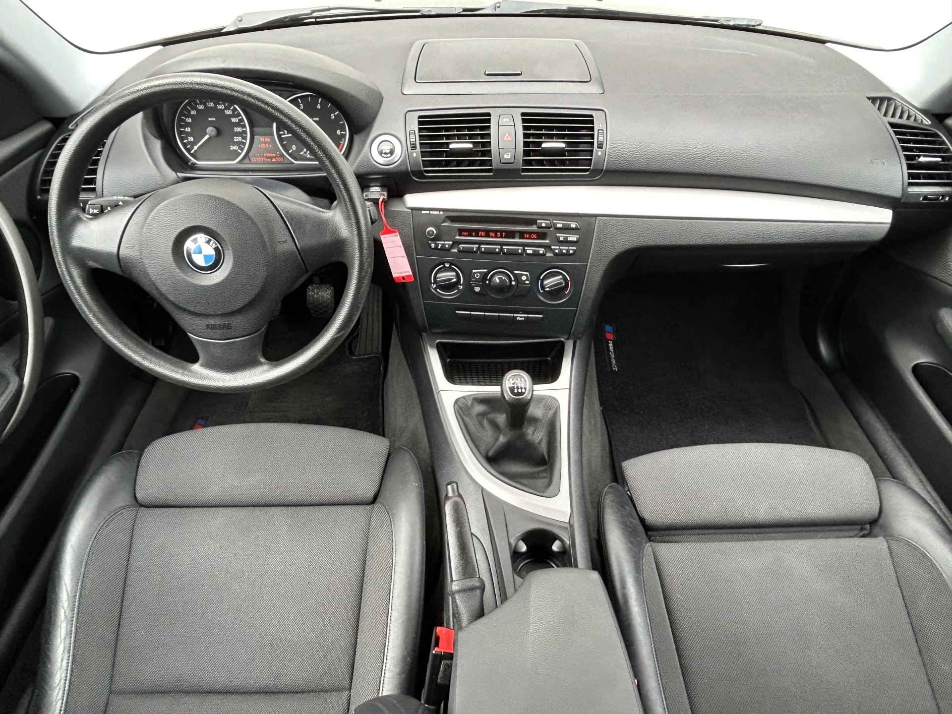 BMW 1-serie 116i Executive Nwe Ketting|Sportstoelen|Airco|PDC - 8/32