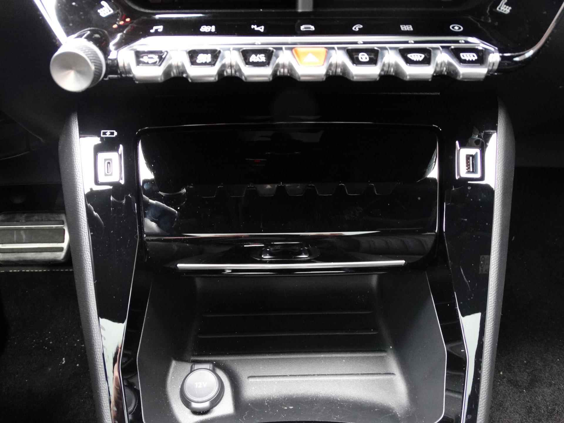 Peugeot e-2008 SUV GT Pack EV 3-FASEN 50kWh 136pk 12% BIJTELLING! | SCHUIF/KANTELDAK | NAPPA LEDER | ADAPTIVE CRUISE | KEYLESS ENTRY | STOELVERW. | GRIPCONTROL | LM-VELGEN - 34/82