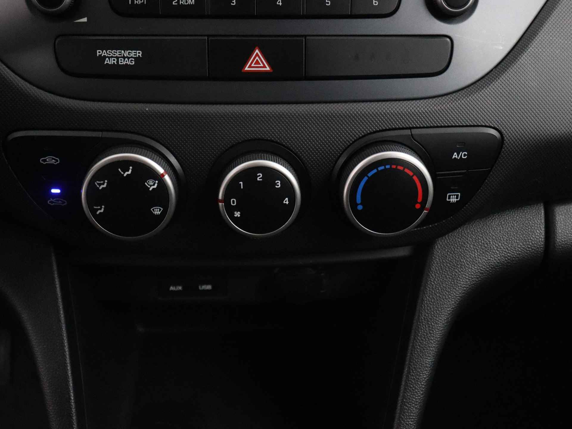 Hyundai i10 1.0i i-Drive Radio, airco - 14/19