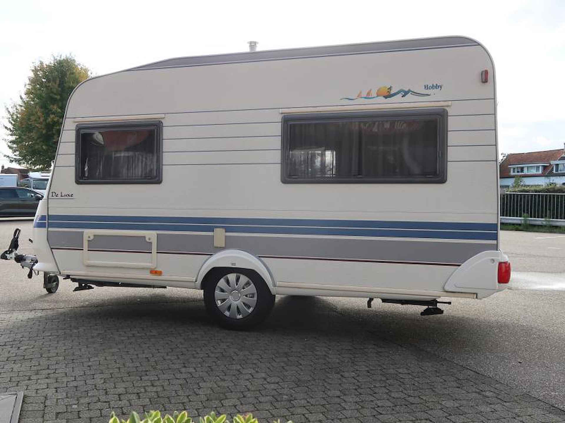 Hobby De Luxe 400 SF MET VOORTENT - 16/23