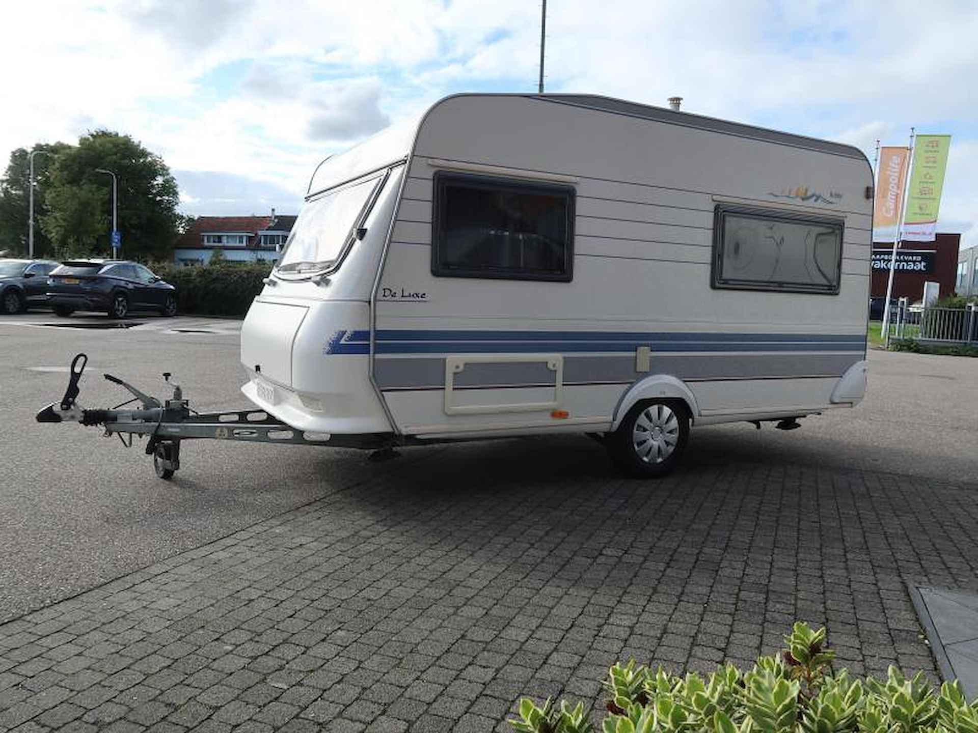 Hobby De Luxe 400 SF MET VOORTENT - 18/23