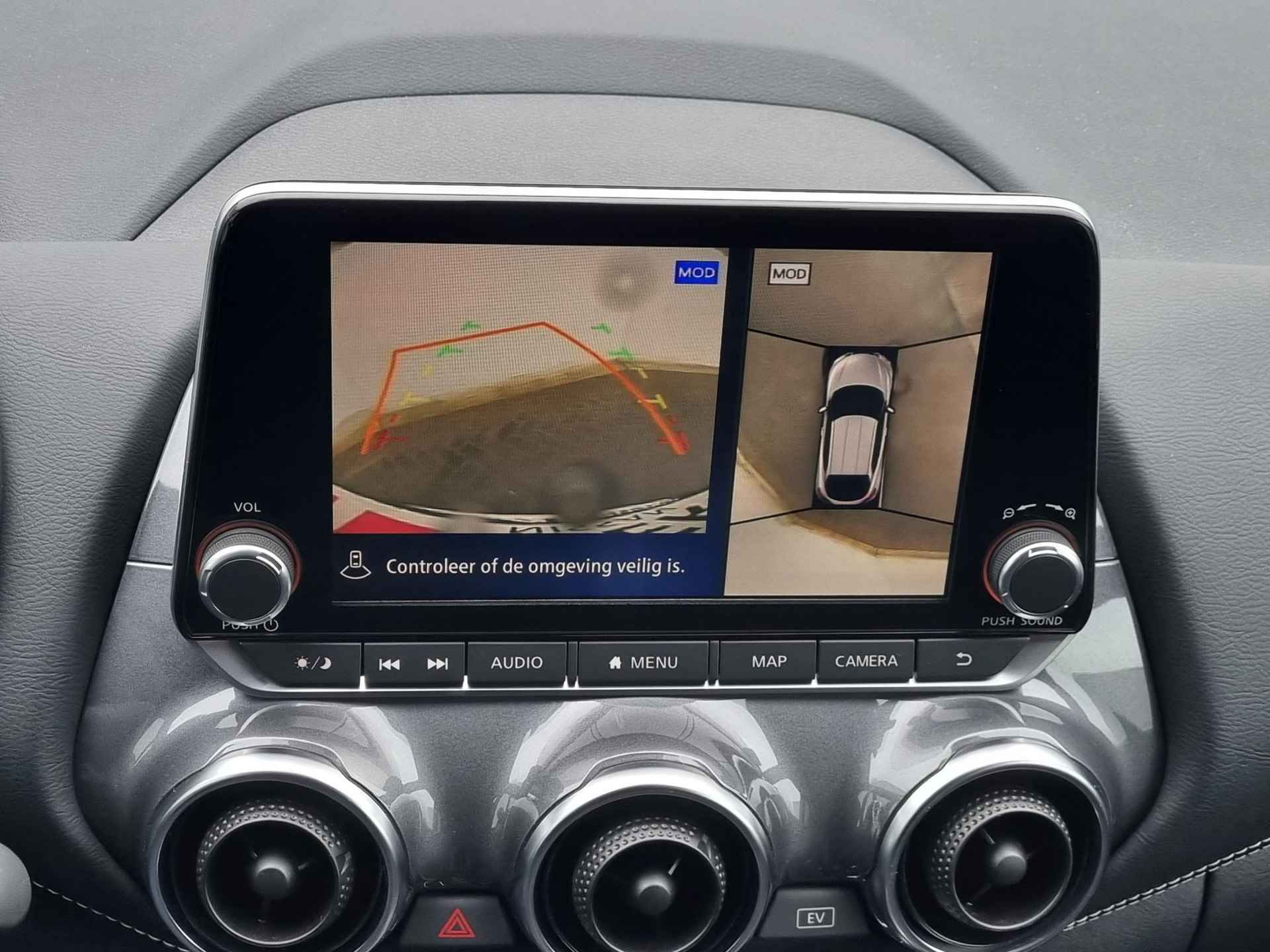 Nissan Juke 1.6 Hybrid N-Connecta Automaat / Technology Pack / Navigatie / Cruise Control Adaptief / Rondomzicht Camera - 11/39