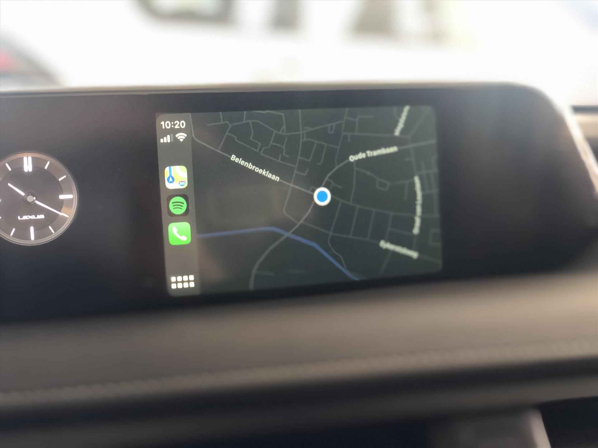 Lexus Ux 250h First Edition Premium | Dodehoekherkenning, Parkeersensoren, Apple CarPlay/Android Auto, Stoel + Stuurverwarming - 17/37