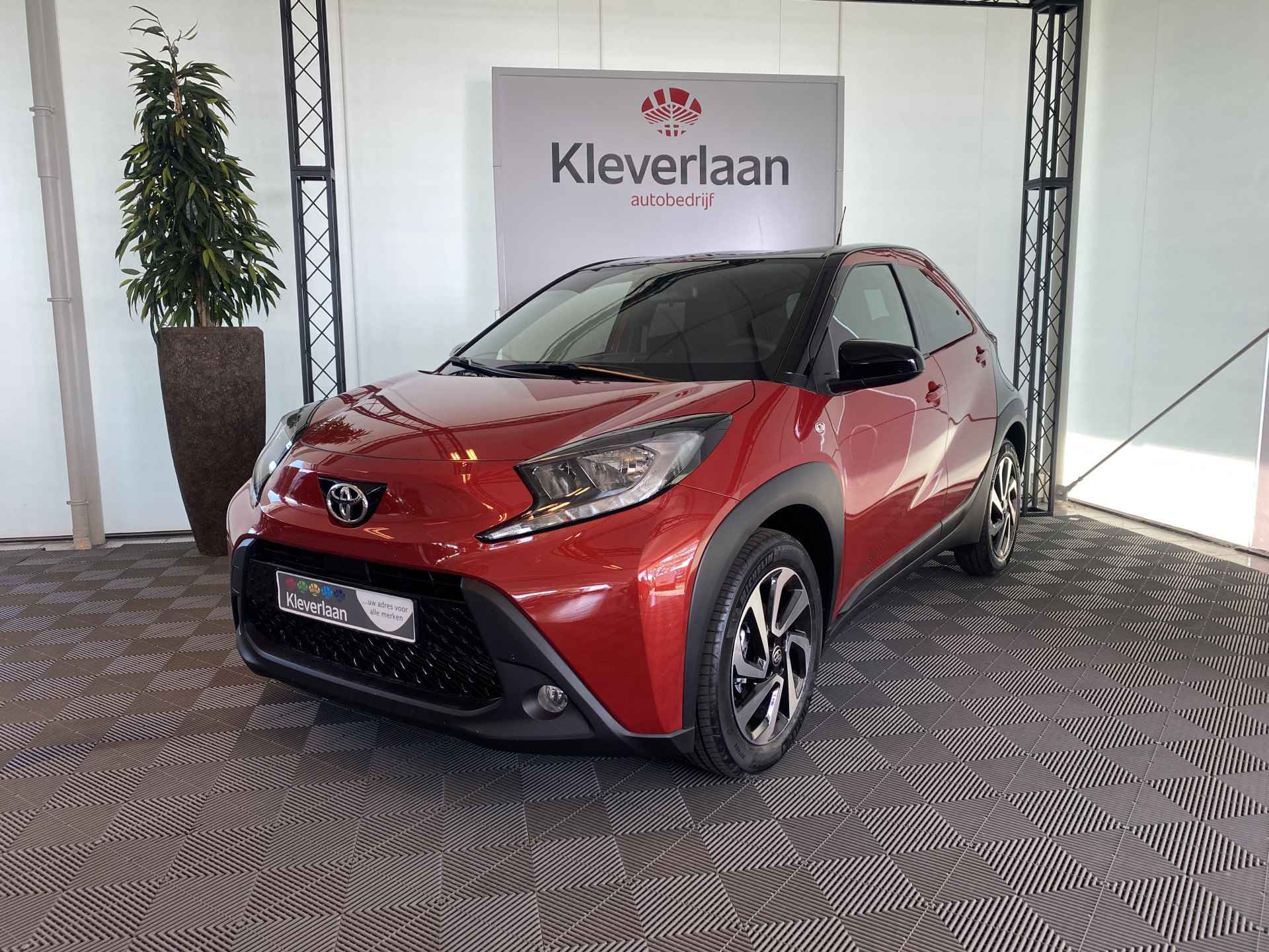 Toyota Aygo X 1.0 VVT-i MT Pulse | Apple Carplay | Camera | Bluetooth | ACC | DAB | Elek. Spiegels | - 2/40