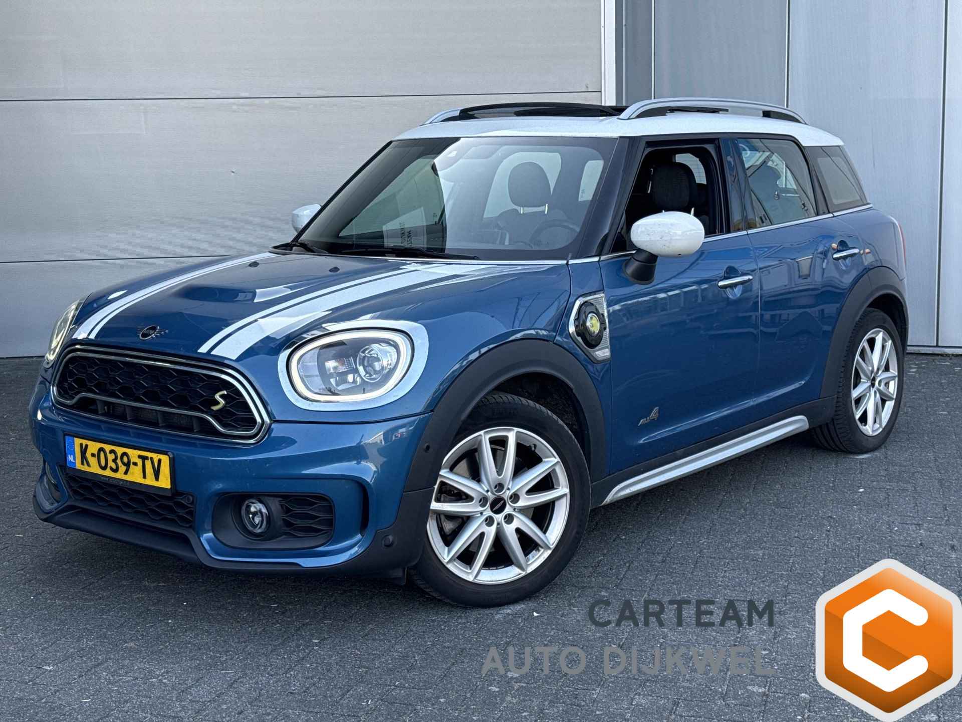 Mini Mini Countryman 2.0 Cooper S E ALL4 John Cooper Works Trim - 1/18