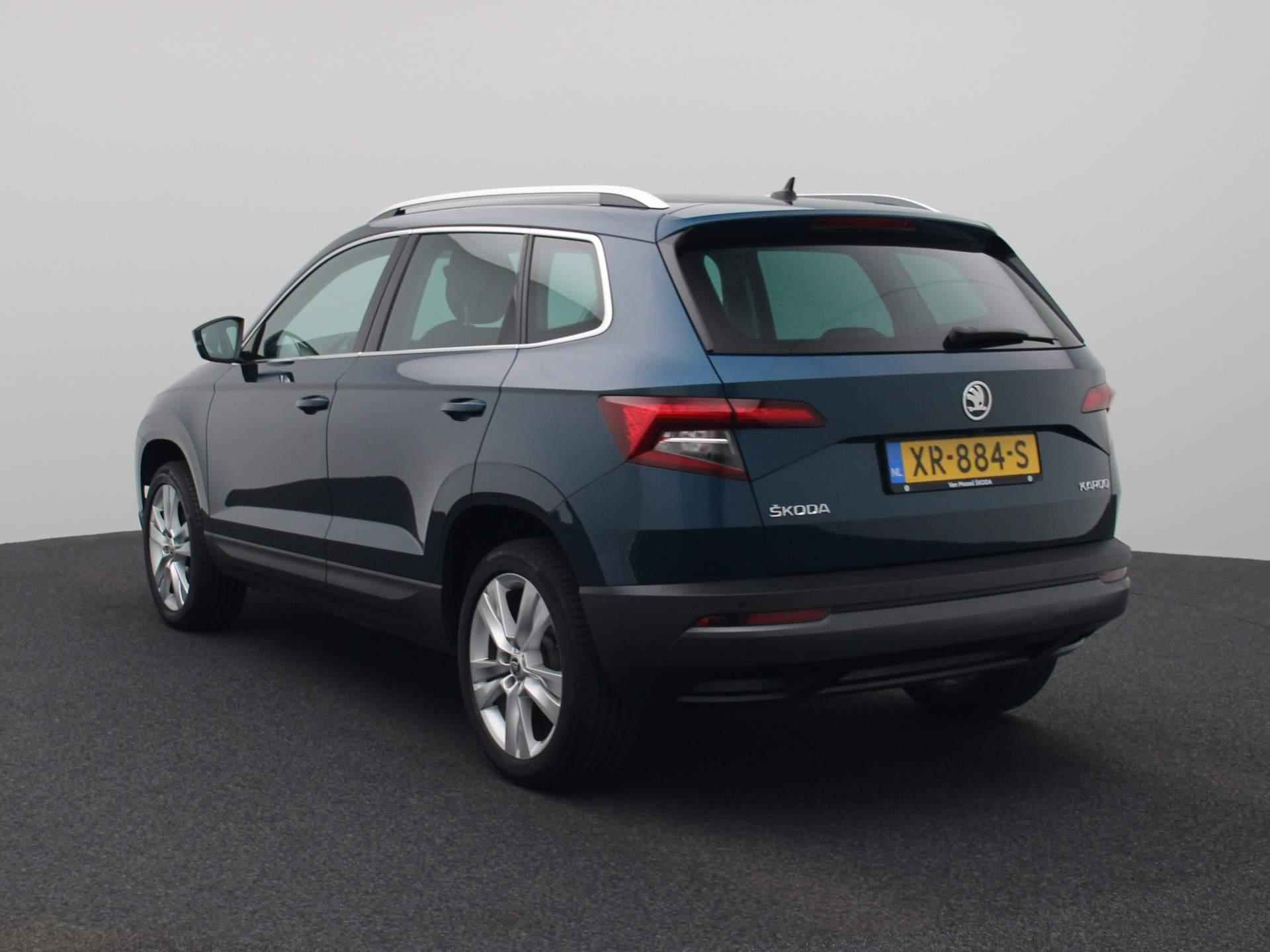 Skoda Karoq 1.5 TSI ACT Style Business 150 PK | Automaat | LED koplampen | Lederen bekleding | Navigatie | Achteruitrijcamera | Parkeersensoren | Cruise Control | Privacy Glass | Lichtmetalen velgen | - 2/38