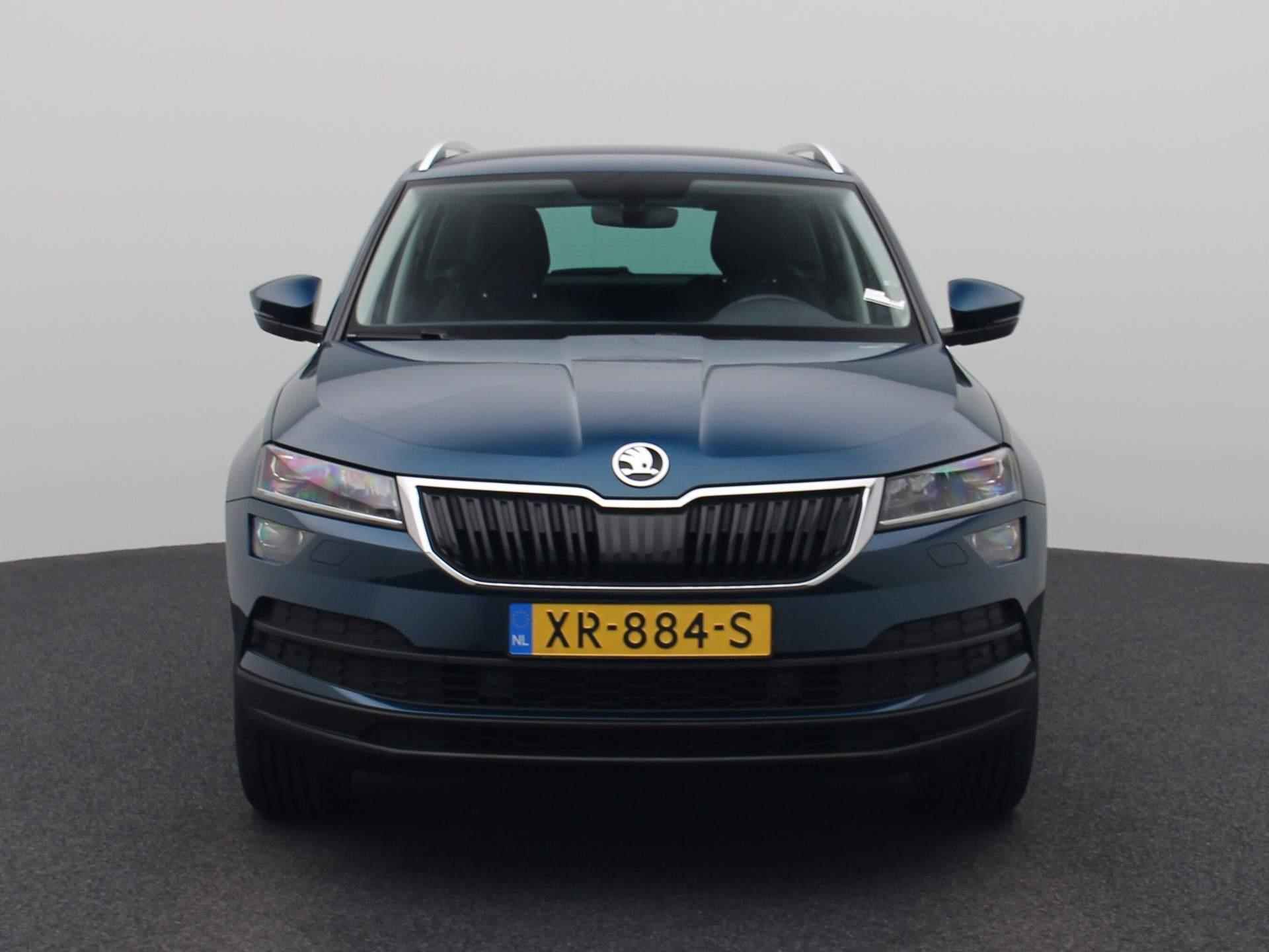 Skoda Karoq 1.5 TSI ACT Style Business 150 PK | Automaat | LED koplampen | Lederen bekleding | Navigatie | Achteruitrijcamera | Parkeersensoren | Cruise Control | Privacy Glass | Lichtmetalen velgen | - 3/38