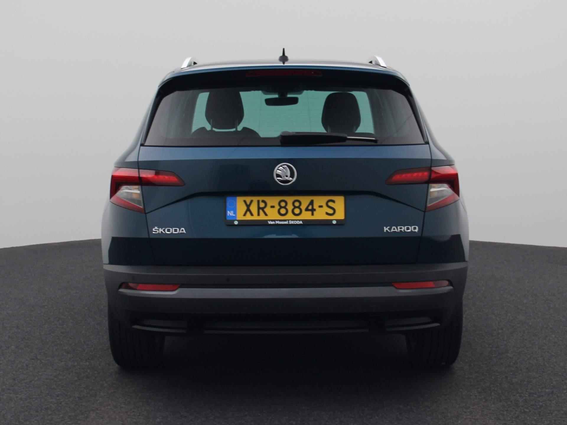 Skoda Karoq 1.5 TSI ACT Style Business 150 PK | Automaat | LED koplampen | Lederen bekleding | Navigatie | Achteruitrijcamera | Parkeersensoren | Cruise Control | Privacy Glass | Lichtmetalen velgen | - 5/38