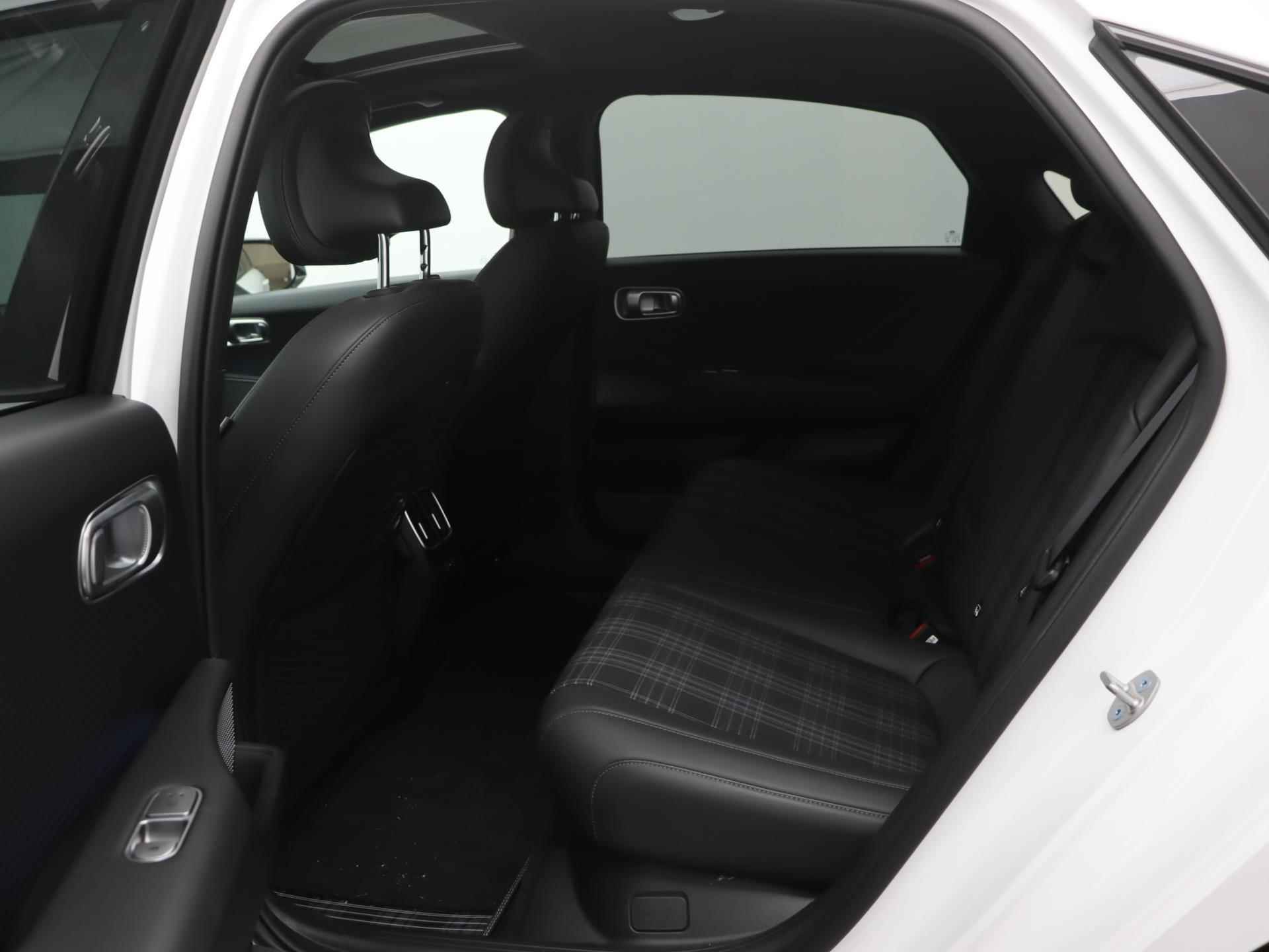 Hyundai IONIQ 6 First Edition AWD 77 kWh | 20 inch | Panoroma dak | Bose Sound | Memory seats | Relax seats | - 14/29