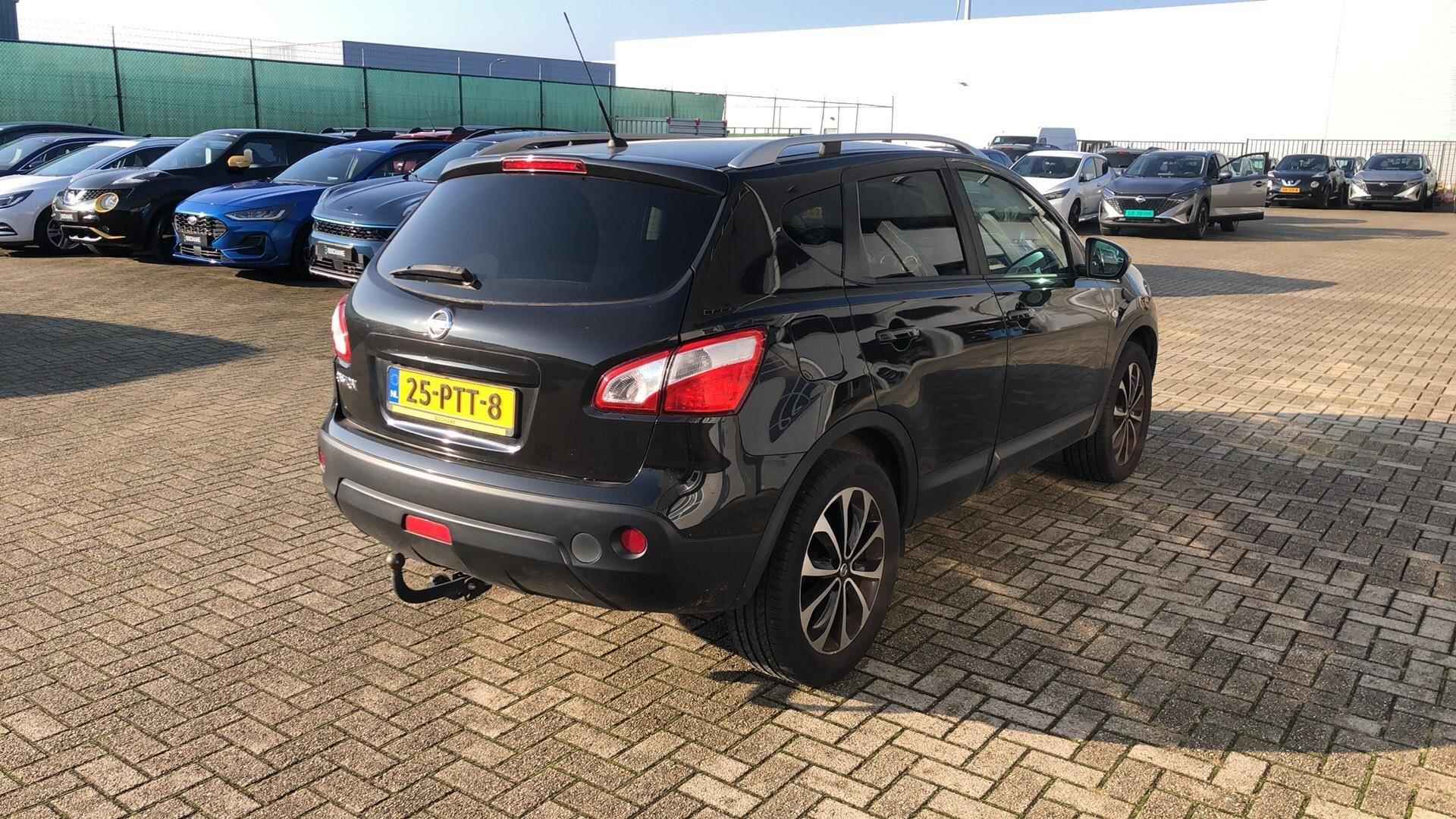 Nissan Qashqai 1.6 Connect Edition - 6/12