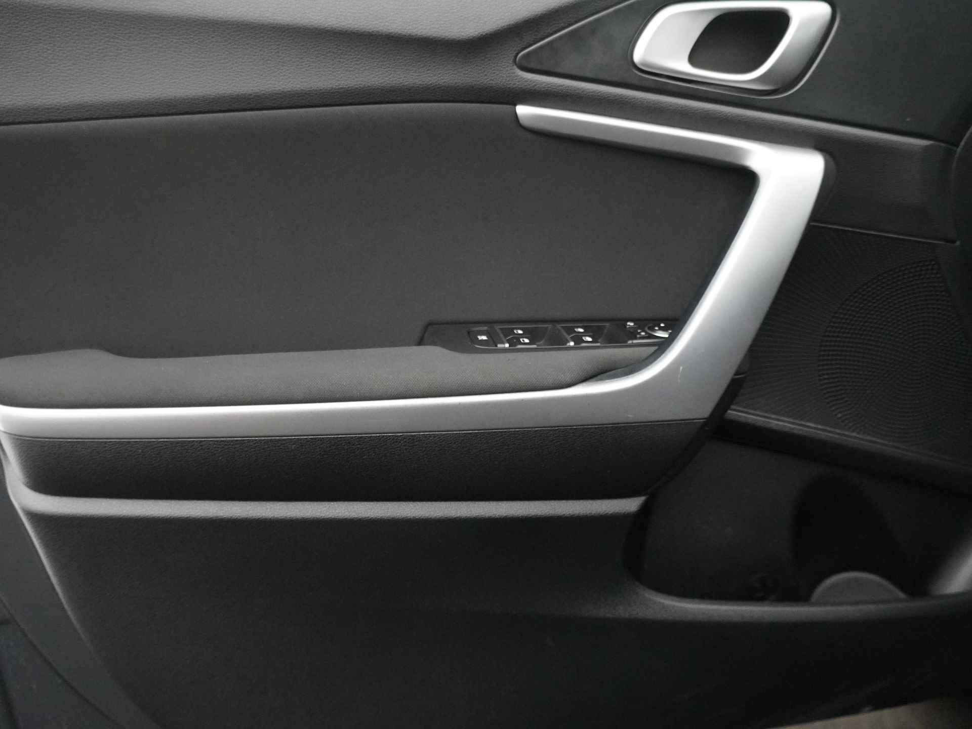 Kia Ceed Sportswagon 1.0 T-GDi DynamicLine - Navigatie - Camera - Climate control - Cruise control - Fabrieksgarantie tot 04-2026 - 23/49