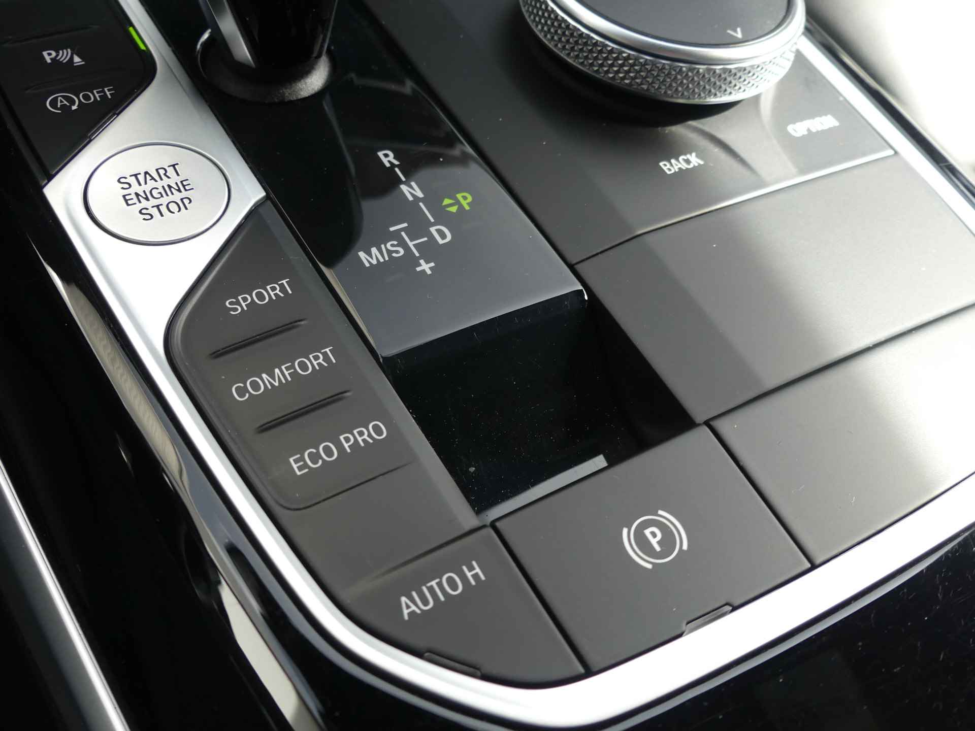 BMW 3 Serie Touring 318i Business Edition Automaat | Sportstoelen | Led | Navi | PDC V+A | 18"LMV | - 20/39