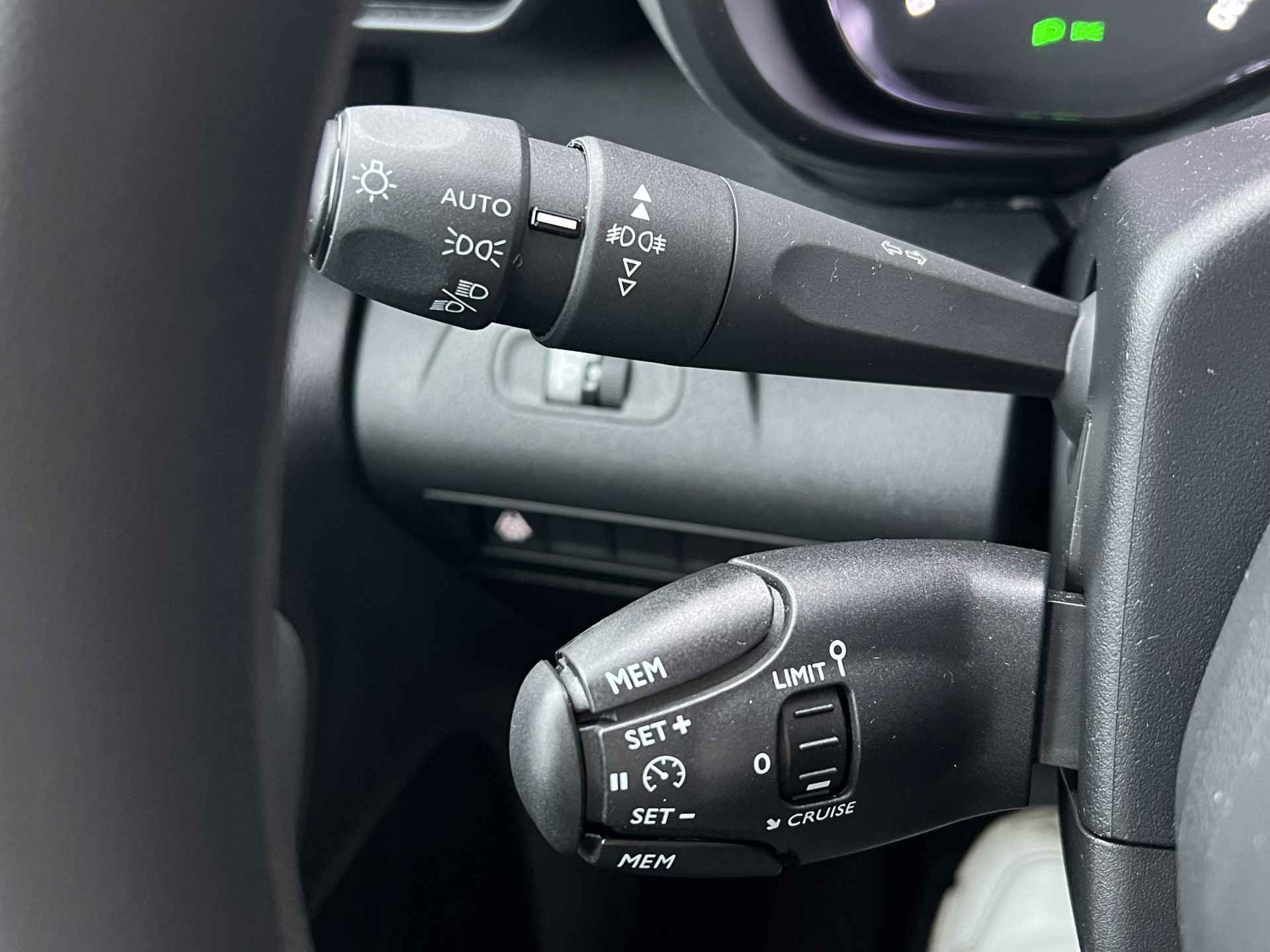 Citroën Berlingo 1.2 PureT. 110PK Live Carplay/Stoelverwarming/Cruise-Control/Climate-Control - 9/18