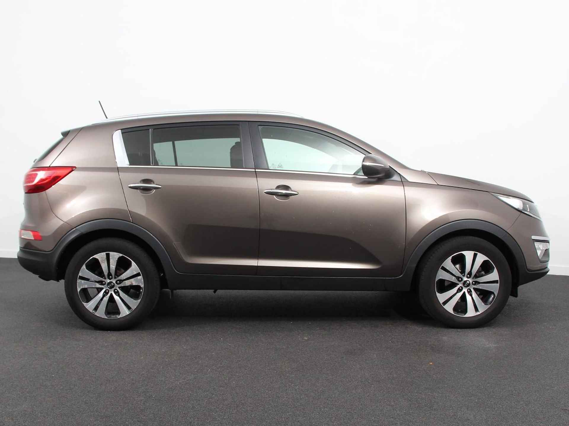 Kia Sportage 1.6 GDI 20th Anniversary  | Navigatie | Airco | Parkeersensor achter | Camera | Handel/ Export ! - 6/38