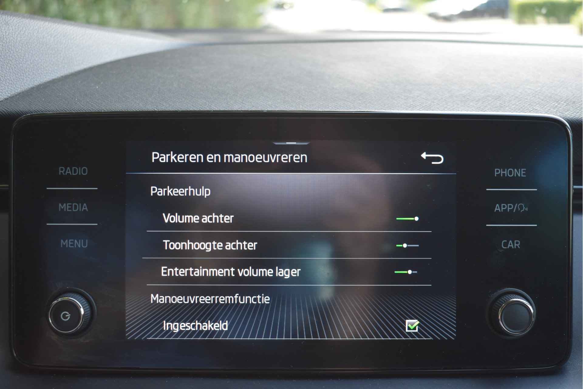 Škoda Scala 1.0 TSI Ambition | NL-Auto | Trekhaak | Carplay | DAB | Cruise Cont | Airco | Full LED | NAP - 50/59