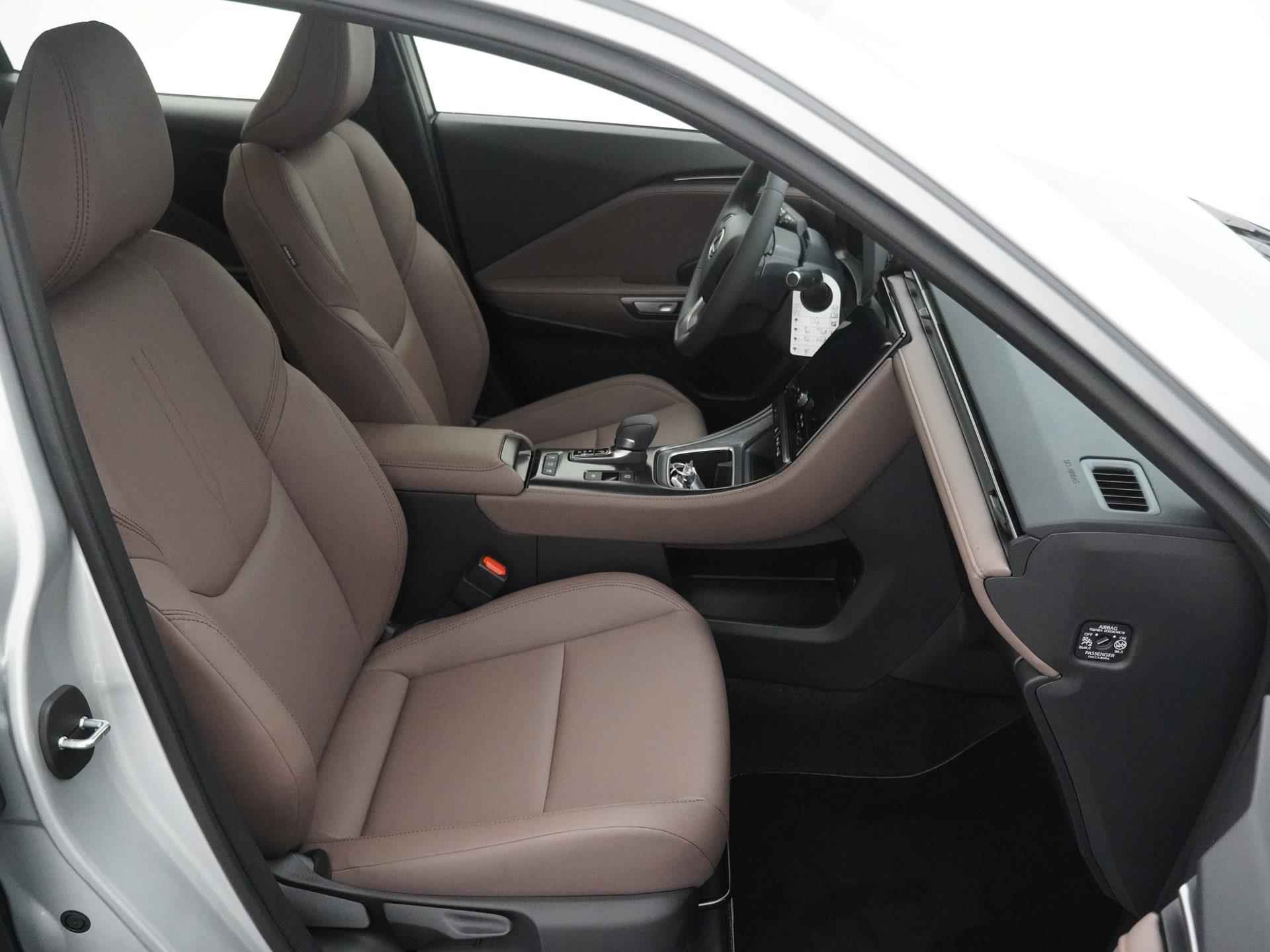 Lexus LBX Elegant 2WD | Nieuw! | Advanced Pack | Mark Levinson | Head-Up Display - 14/30