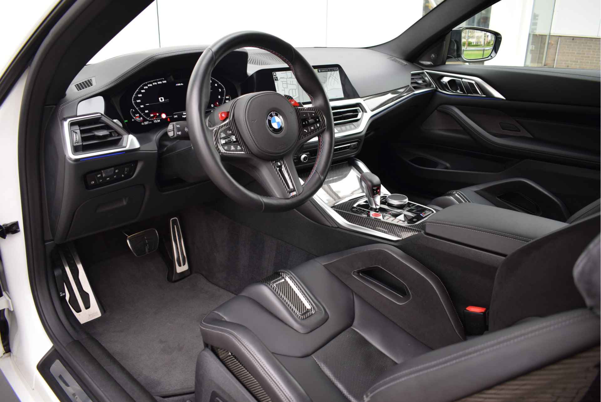 BMW 4 Serie Coupé M4 Competition Automaat / M Drive Professional / M Carbon kuipstoelen / Laserlight / Parking Assistant Plus / Adaptief M Onderstel / Gesture Control - 18/37