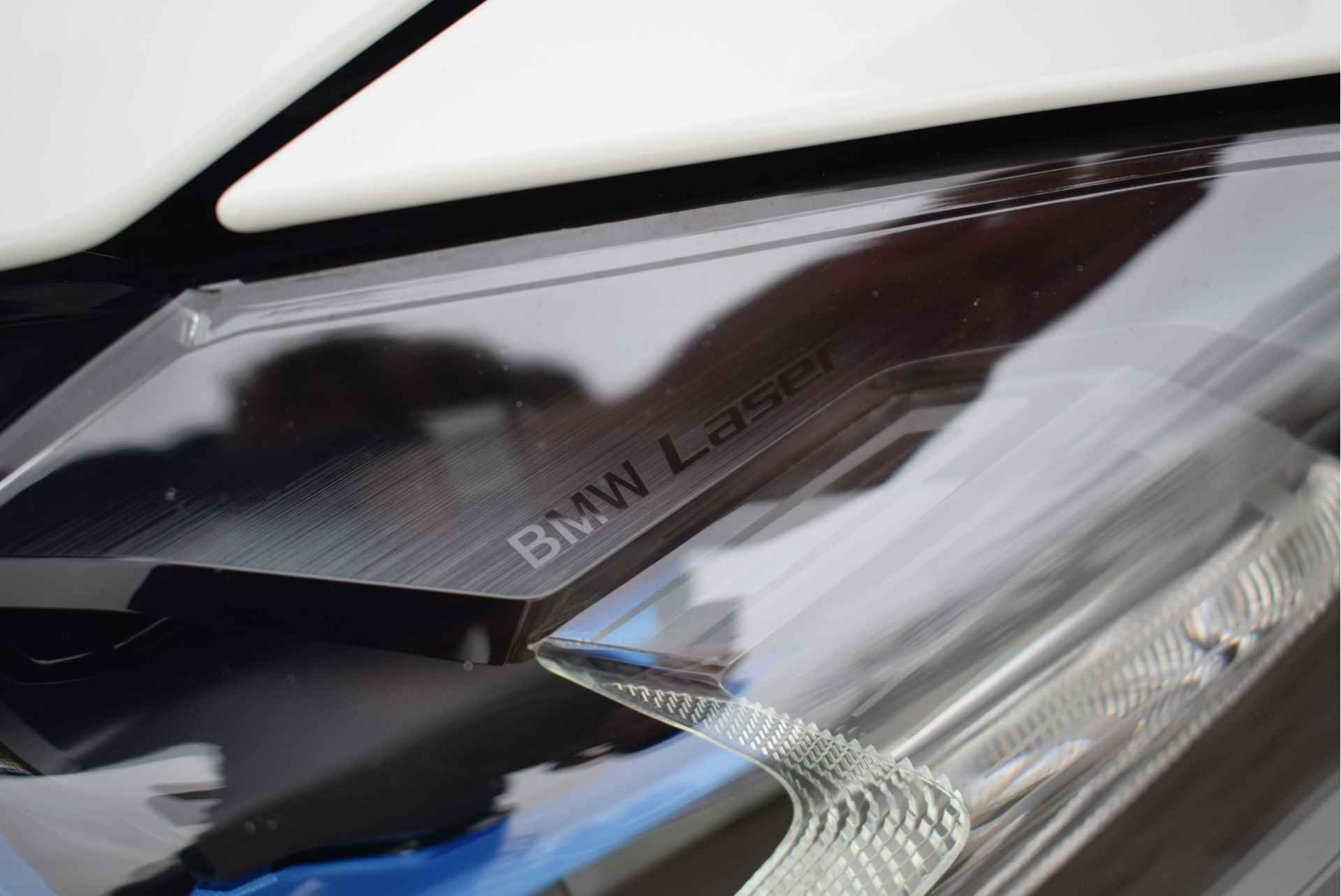BMW 4 Serie Coupé M4 Competition Automaat / M Drive Professional / M Carbon kuipstoelen / Laserlight / Parking Assistant Plus / Adaptief M Onderstel / Gesture Control - 12/37
