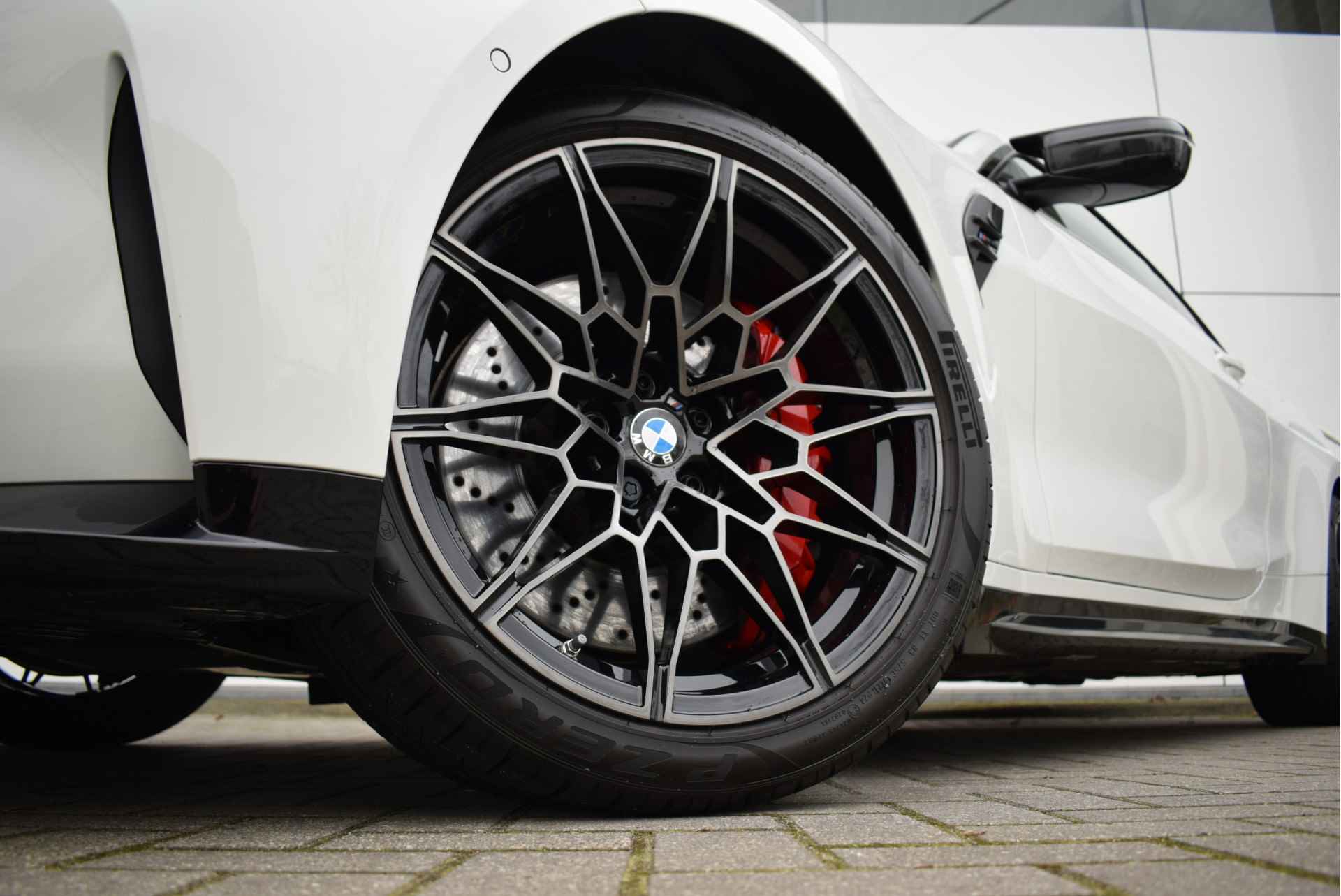 BMW 4 Serie Coupé M4 Competition Automaat / M Drive Professional / M Carbon kuipstoelen / Laserlight / Parking Assistant Plus / Adaptief M Onderstel / Gesture Control - 13/37