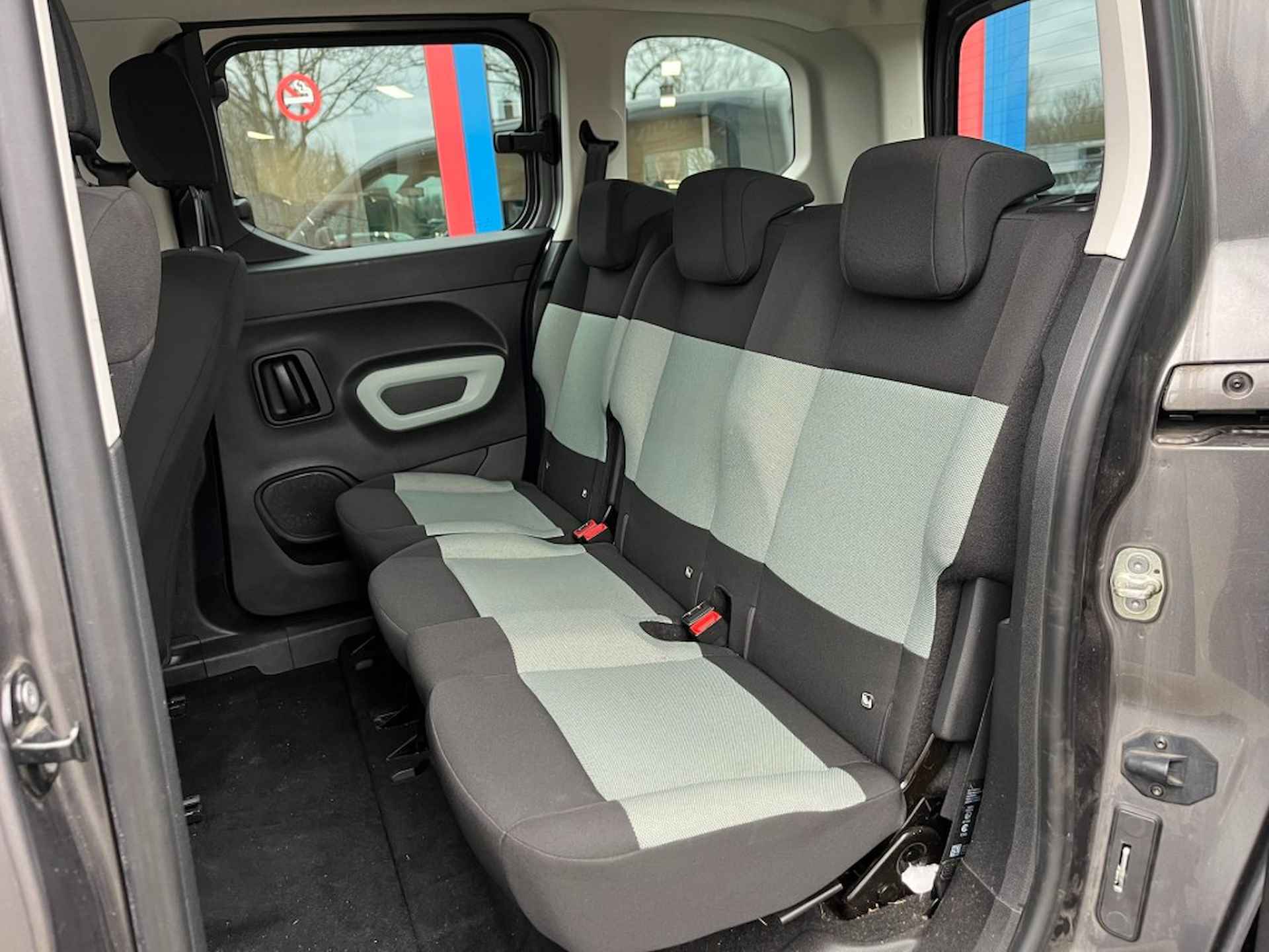 CITROEN Berlingo 1.2 110pk 5-Persoons Airco  bj2019 - 7/24