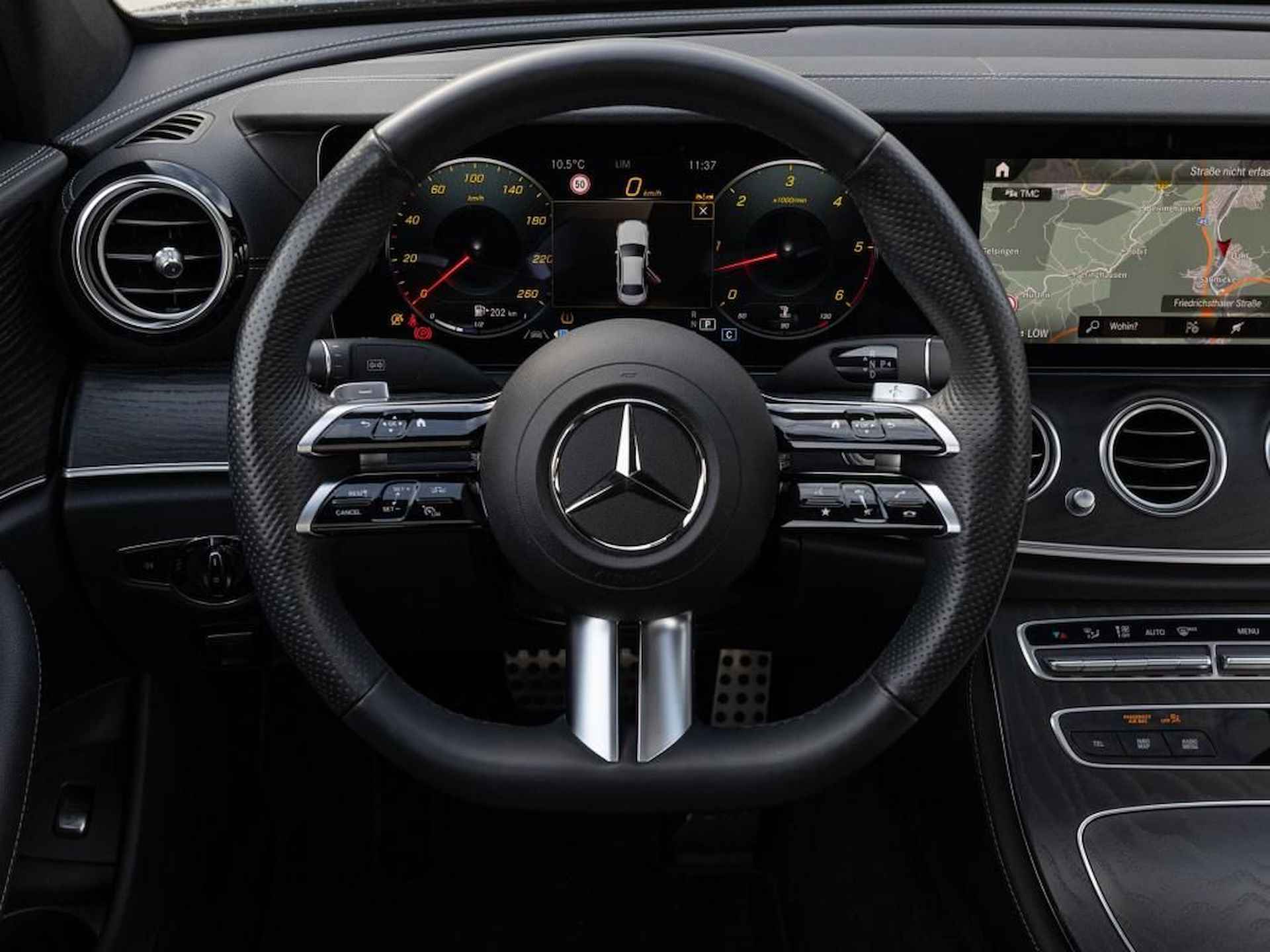 Mercedes-Benz E-Klasse 400 d 4MATIC AMG Line Airmatic Luchtvering Night Pakket Distronic Schuifdak Head-Up - 6/16