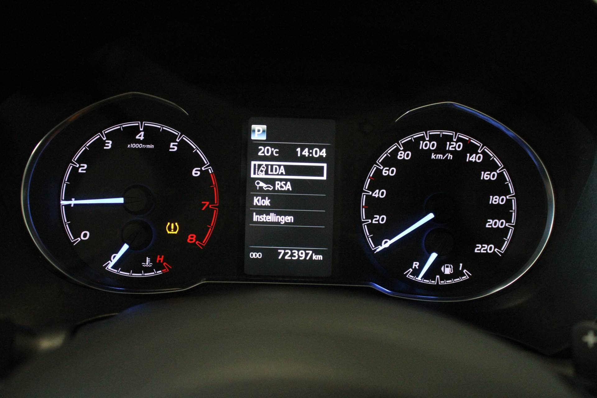 Toyota Yaris 1.5 VVT-i Executive | Navigatie | Achteruitrijcamera | Automaat | - 19/24