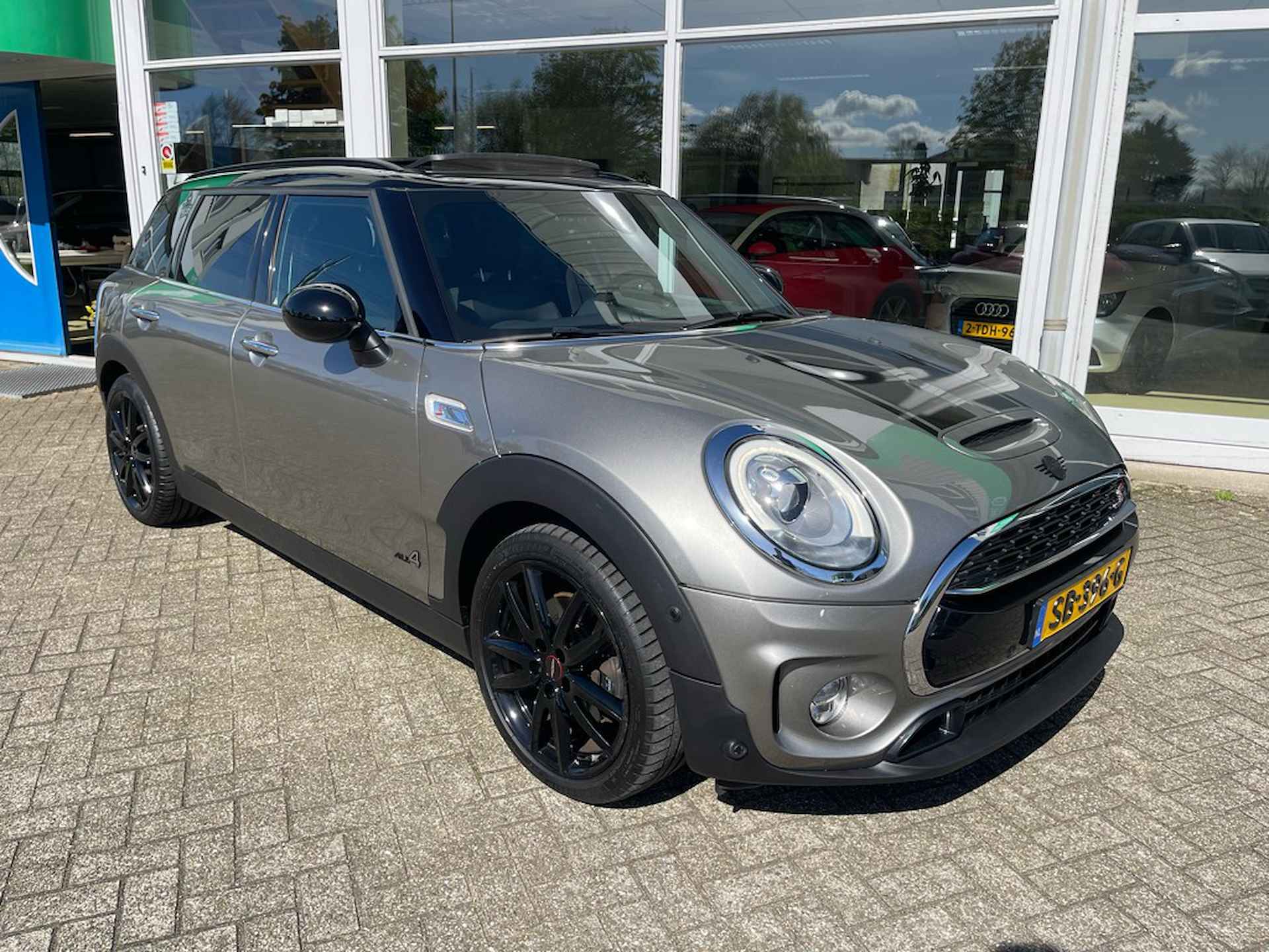 Mini Mini Clubman 2.0 CooperS ALL4 Chilli SB, Leder, Pano, Camera, Stoelverw - 4/32